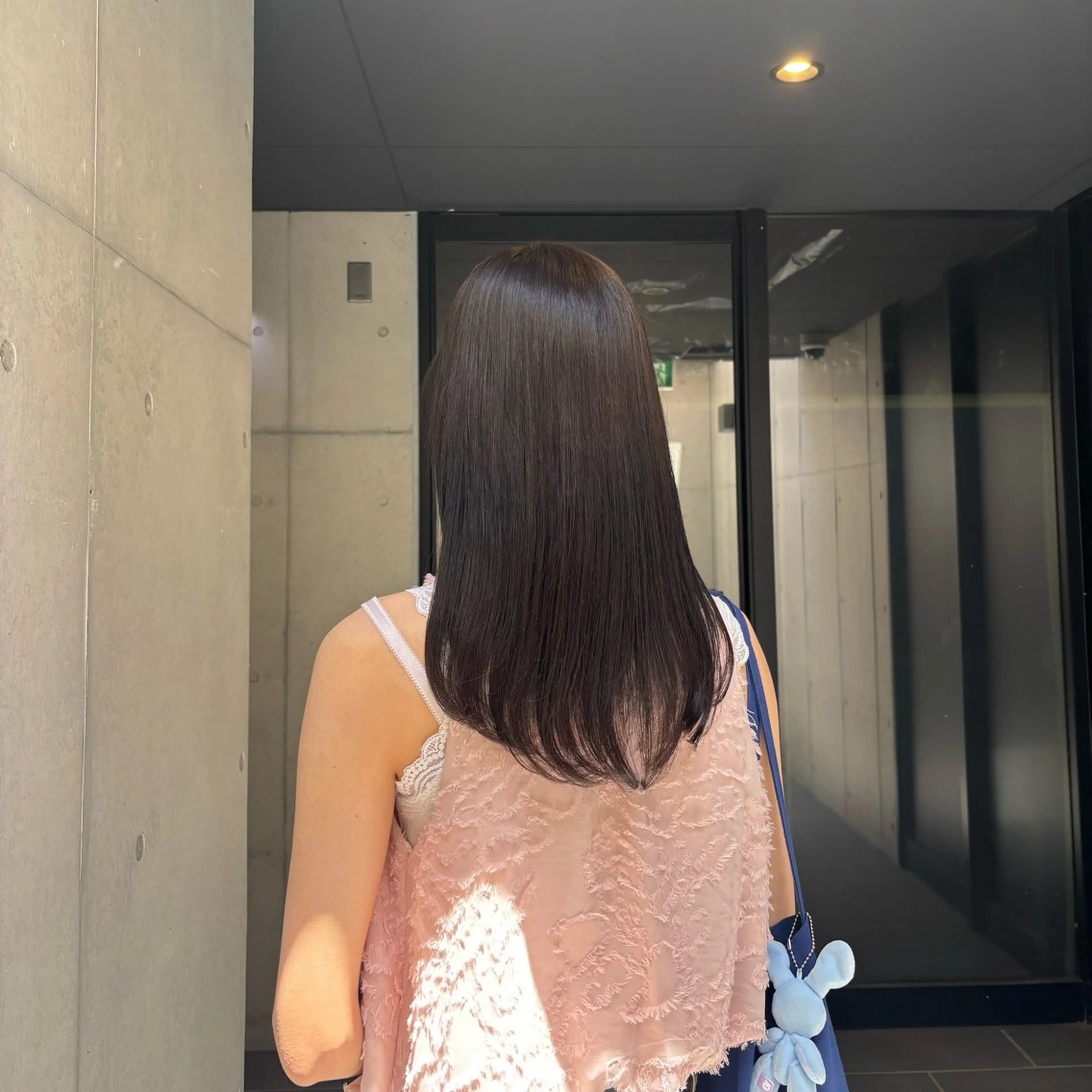 セミロング カラー ヘアカラー トリートメント 〖❁ちひろ| LEONID❁〗のヘアスタイル