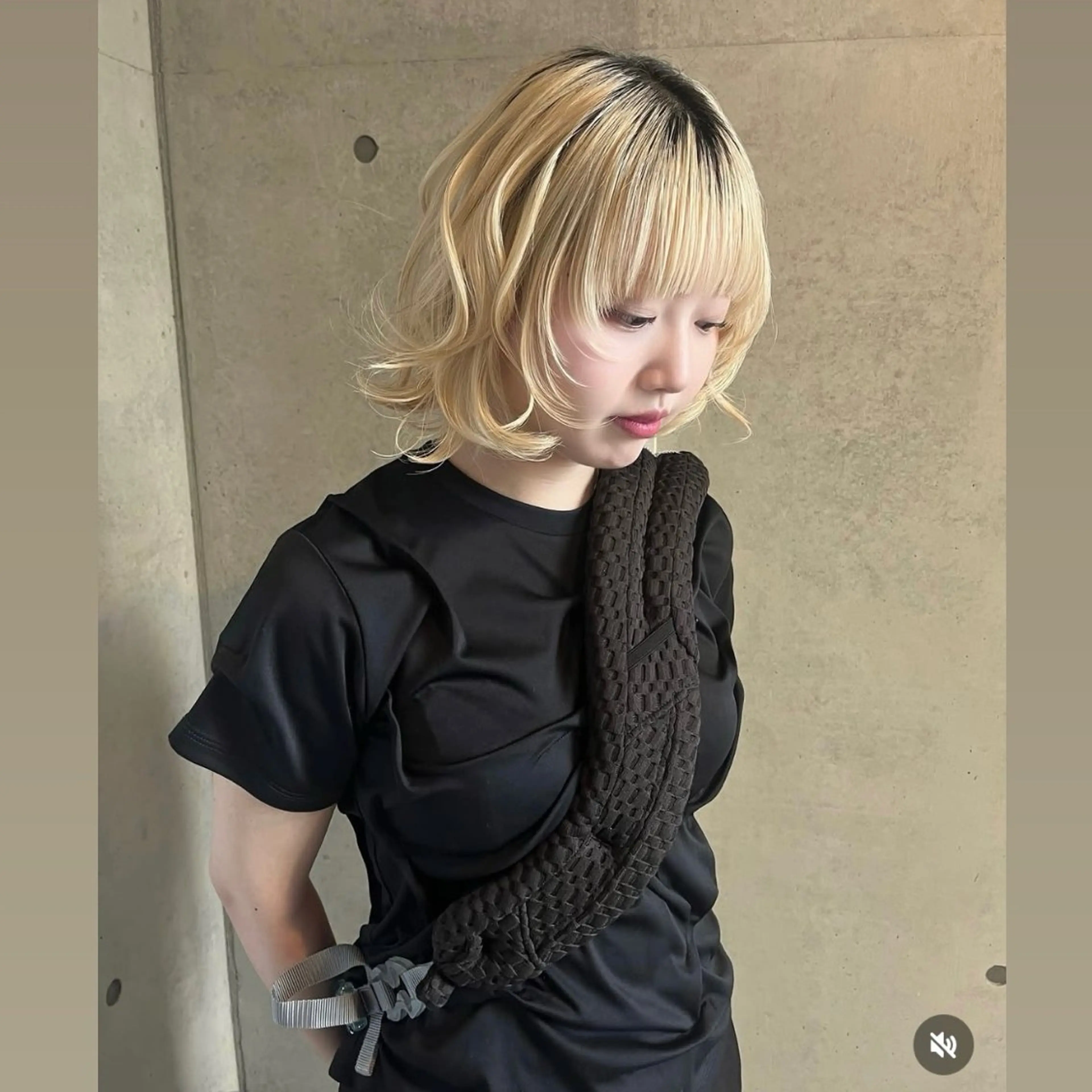 ショート ボブ 顔周りカット 髪質改善 レイヤーカット 広香🪽ハイトーン/ レイヤー/ヘアセットのヘアスタイル