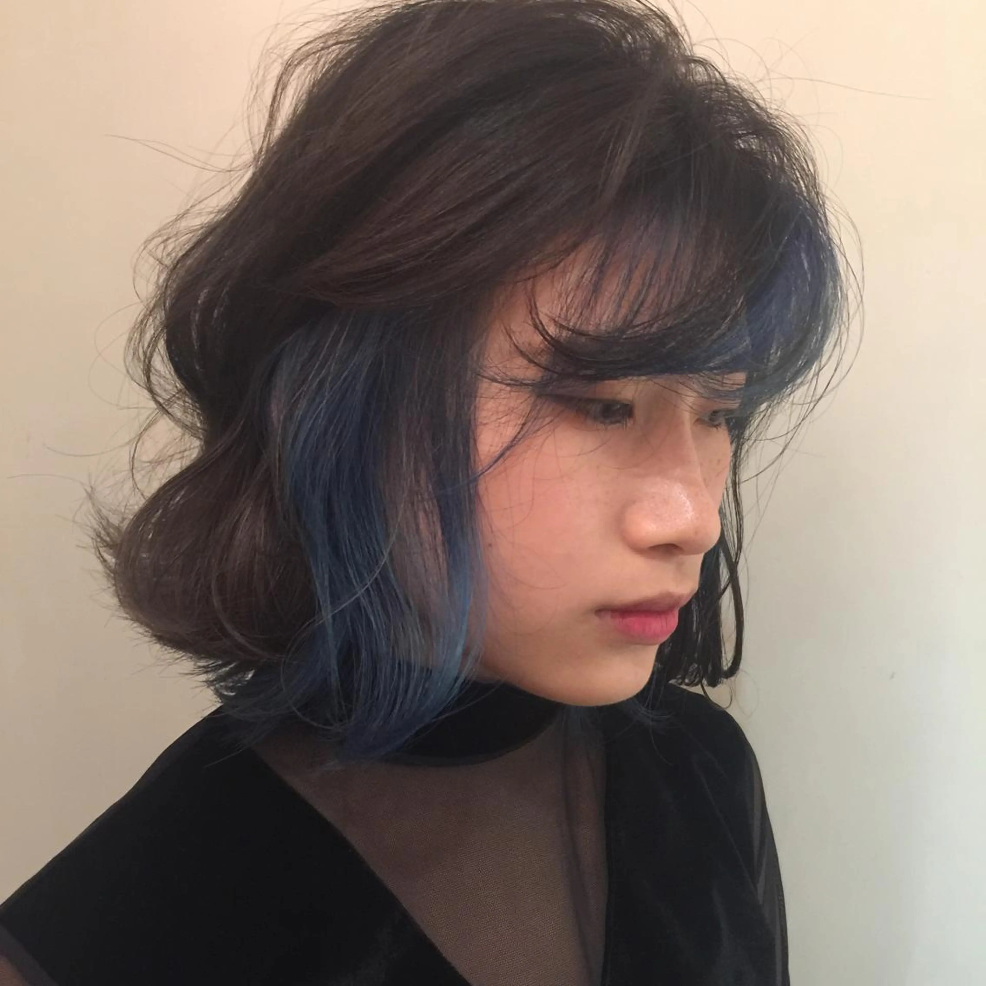 ショート カラー ブルーカラー インナーカラー カット ヘアカラー ホワイト&レイヤーカ ットエクステ長畠俊輔のヘアスタイル