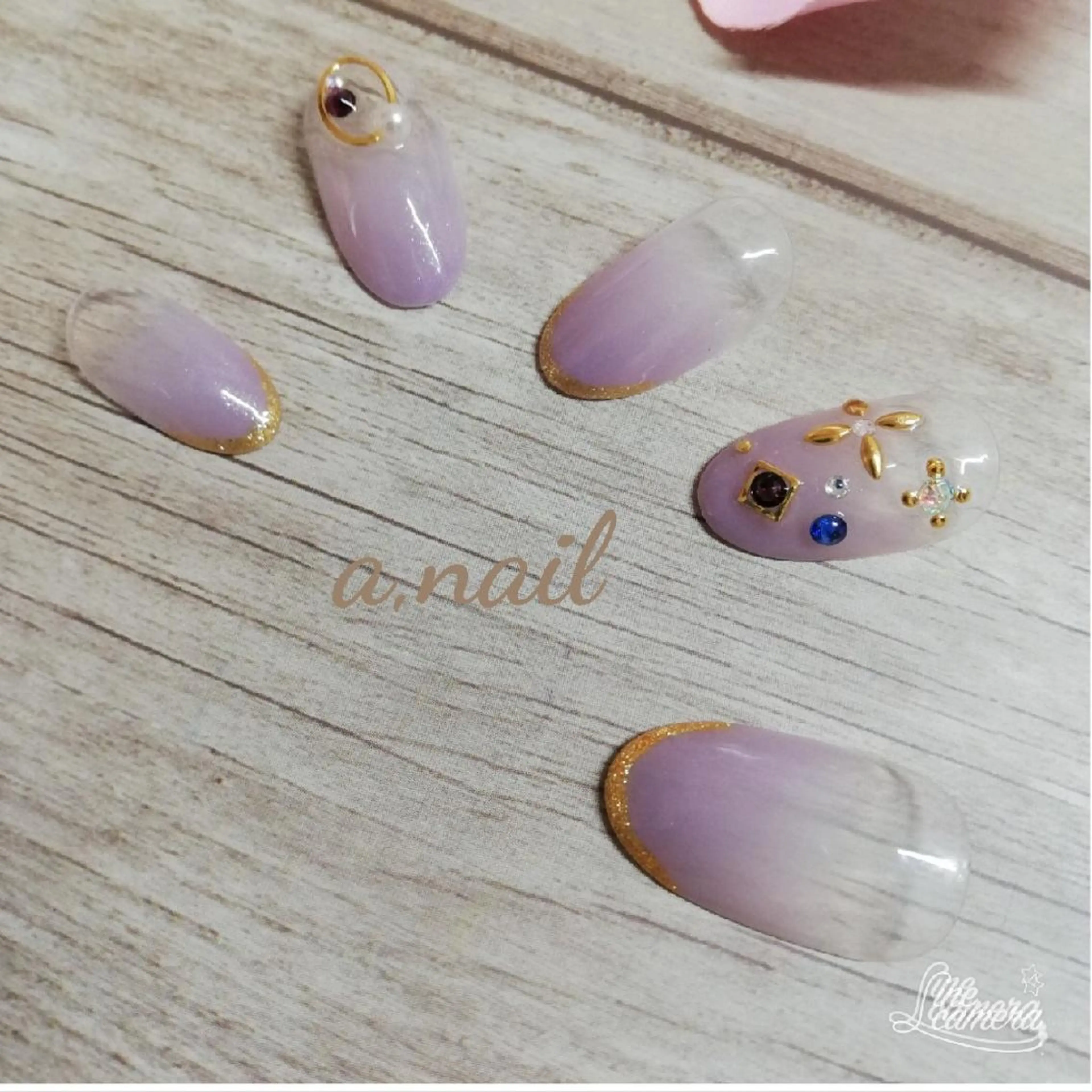 ネイル ストーンネイル ネイルサロン エーネイルのネイルデザイン