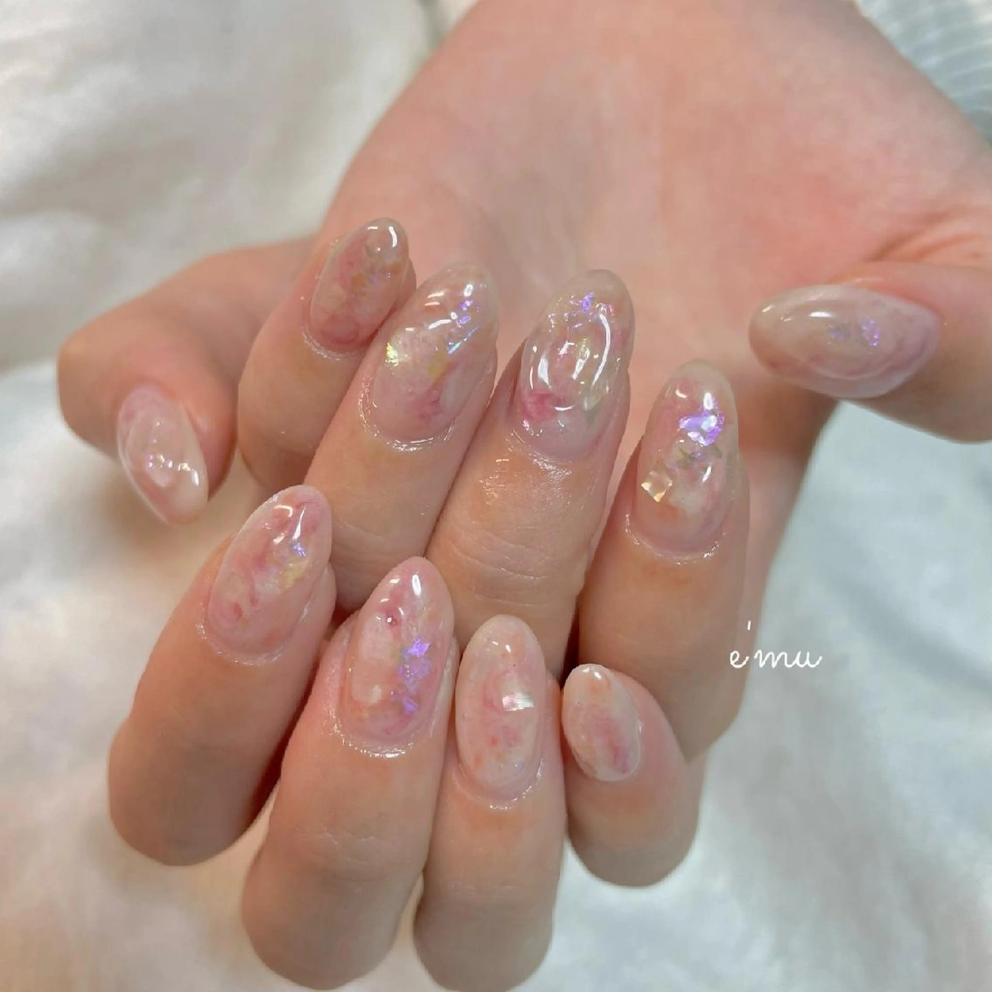ネイル オーロラネイル ニュアンスネイル 春ネイル nail salon e'mu💐のネイルデザイン