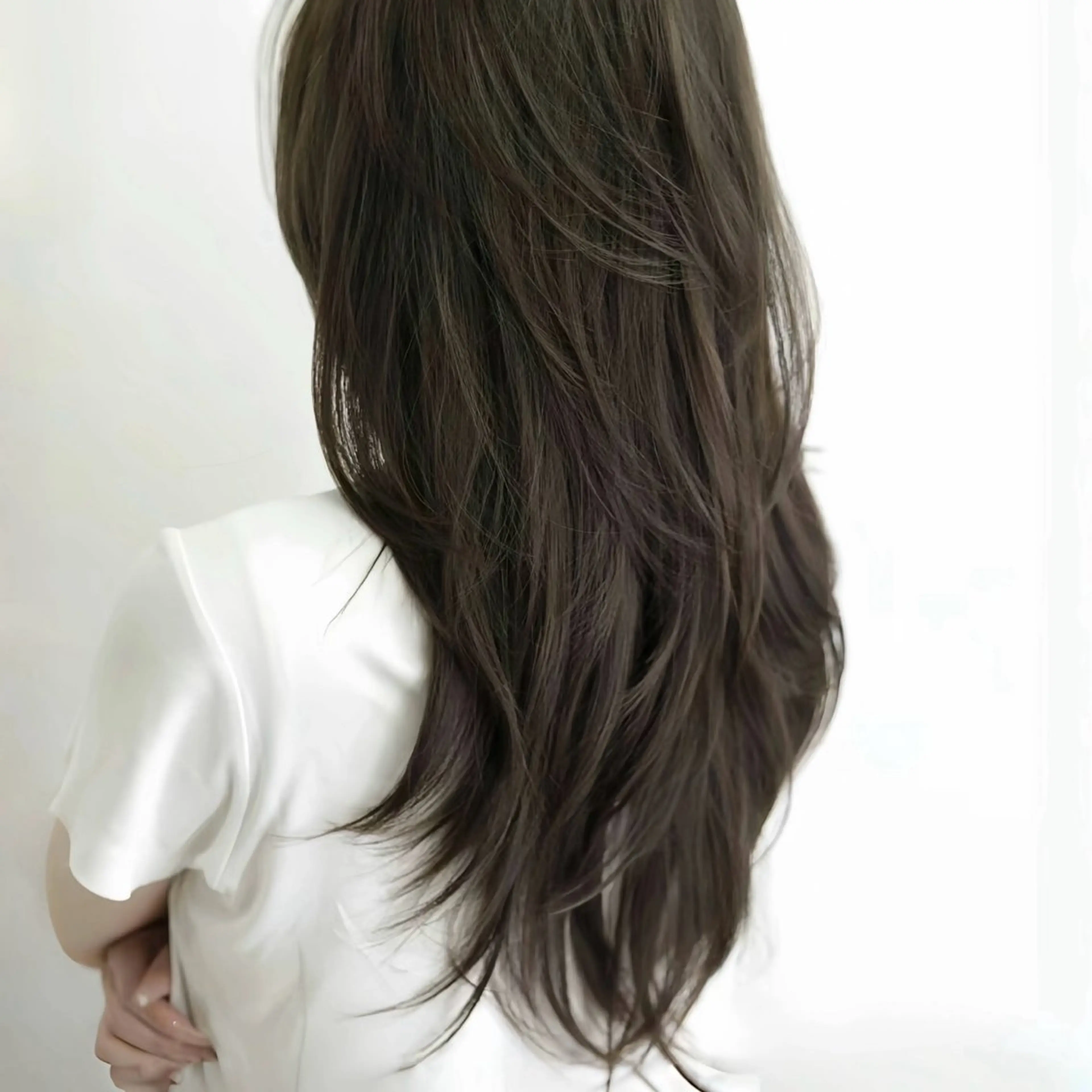 ロング ヘアカラー armony (明治神宮前店)所属・☪︎レイヤー/ウルフ /ハッシュ☪︎ にこのヘアスタイル