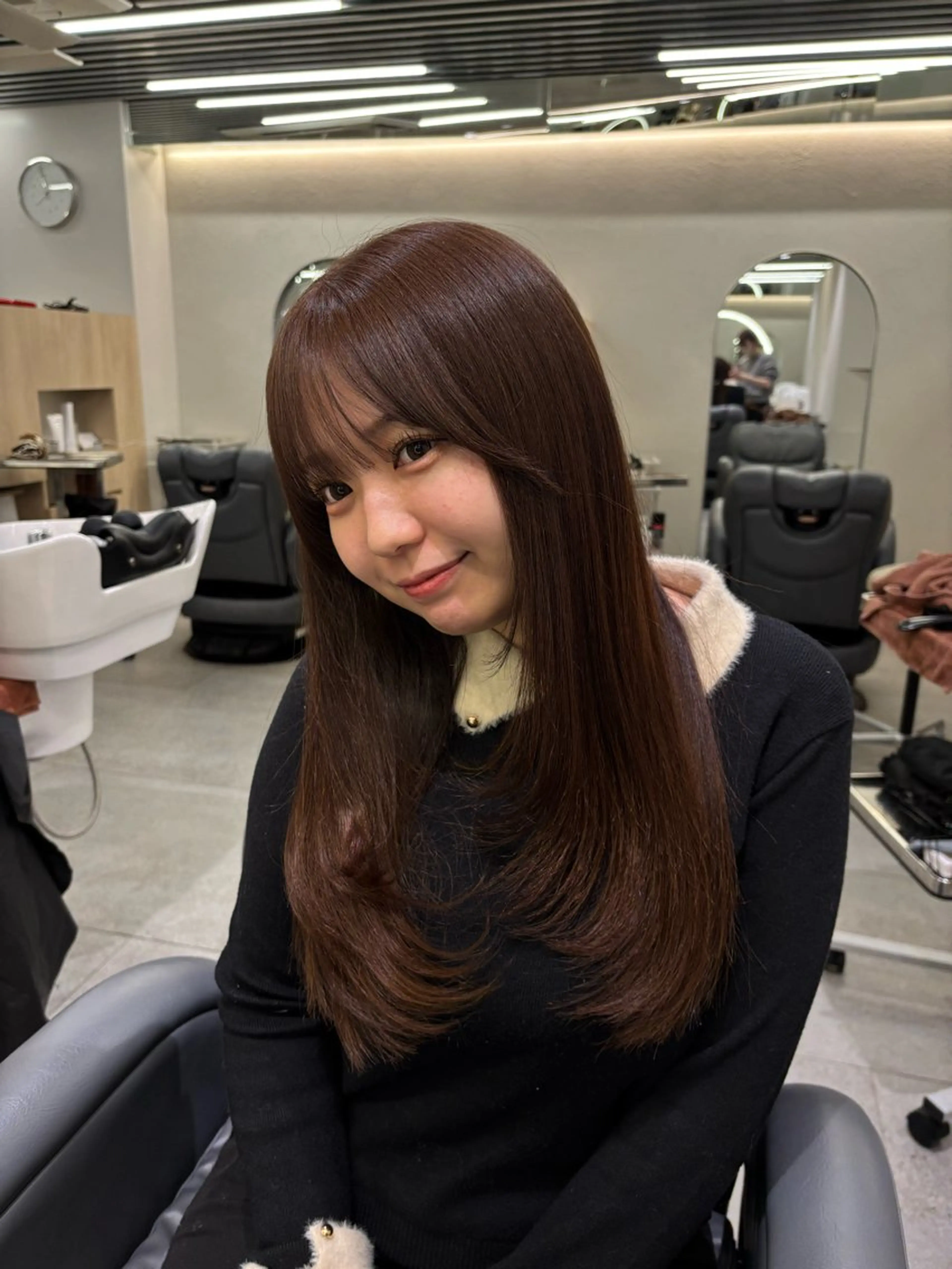 ロング レイヤーカット ネヅ カオルのヘアスタイル
