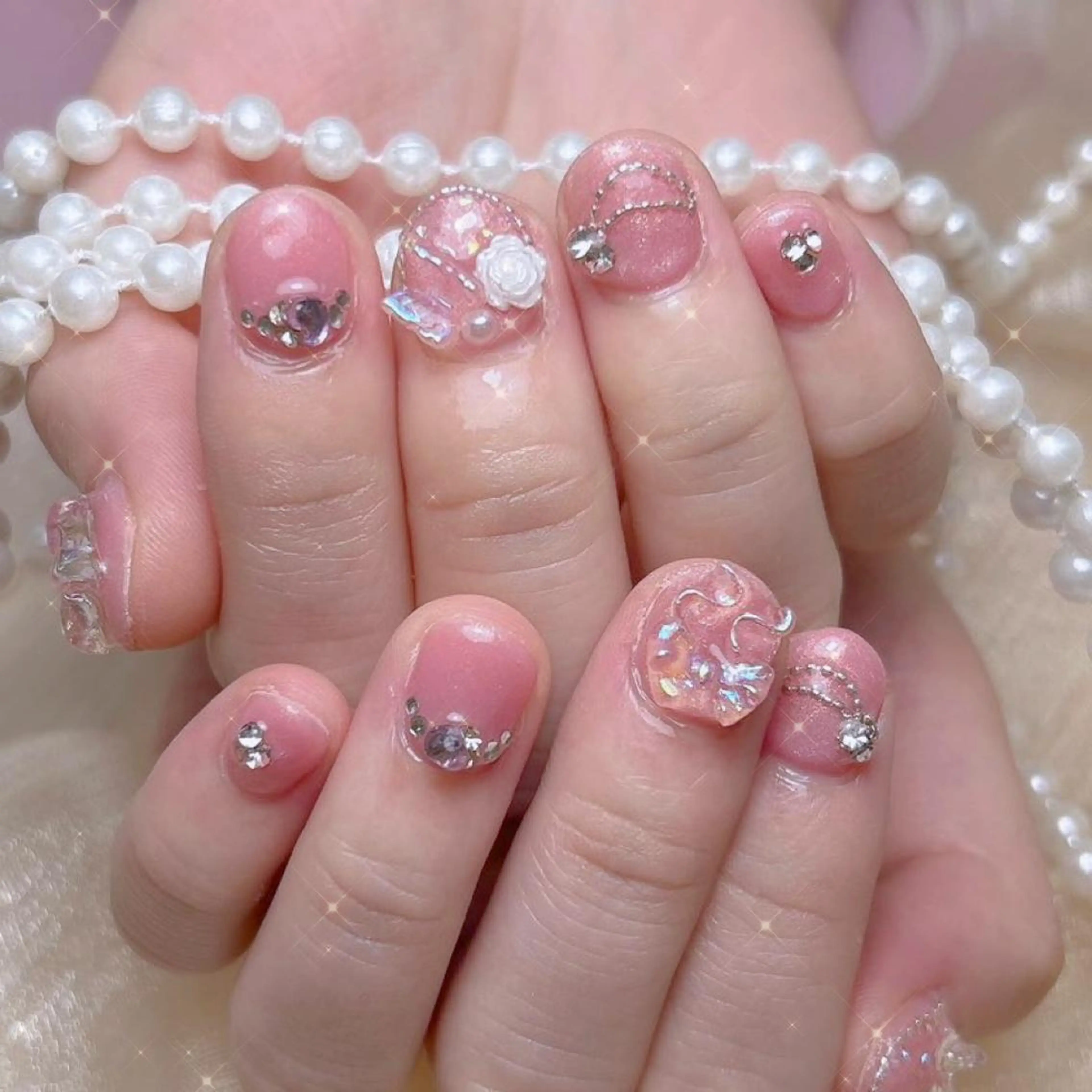 ネイル queensnail 🧸mikaのネイルデザイン