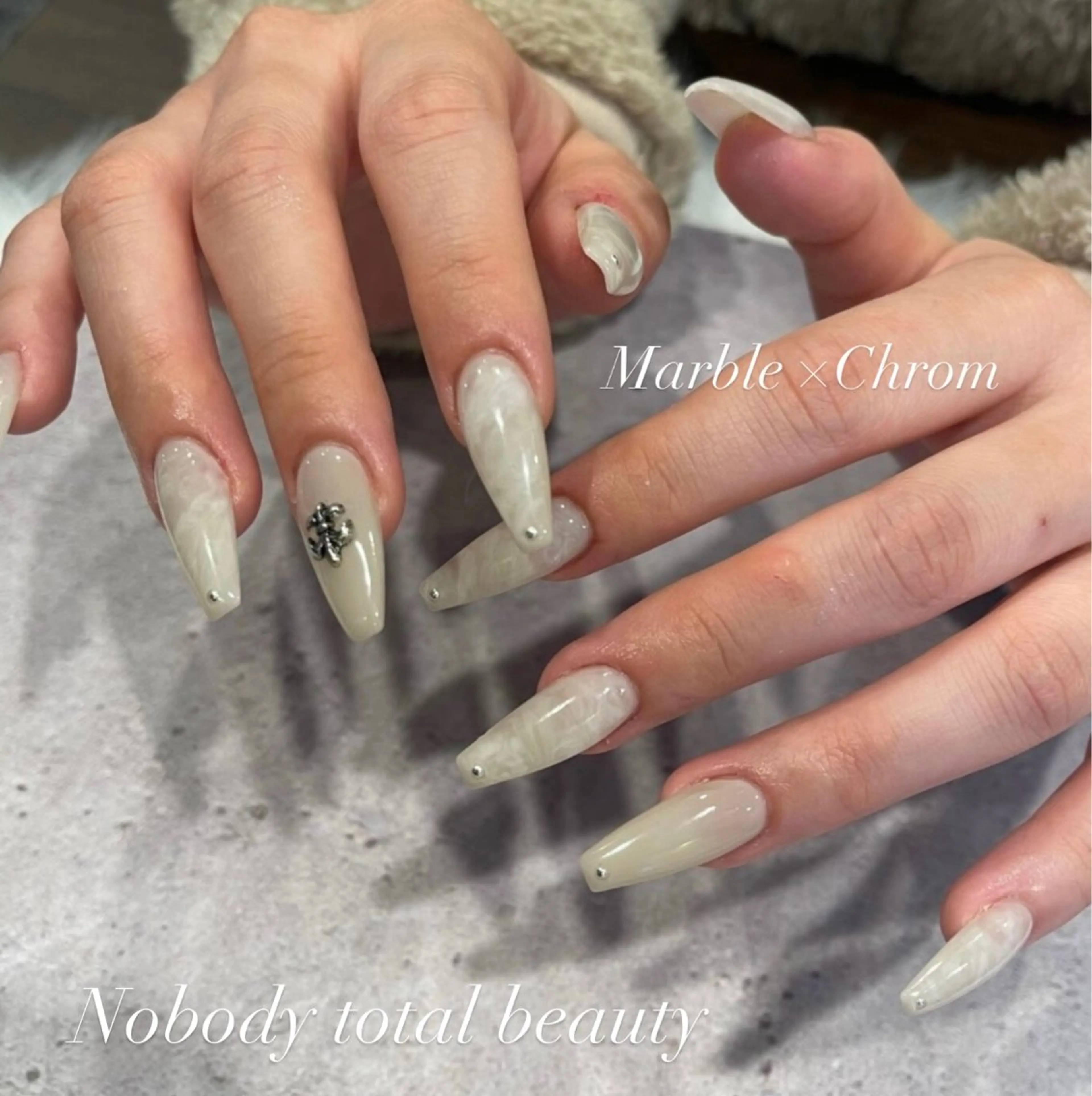 ネイル ロングネイル Nobody_ Linのネイルデザイン