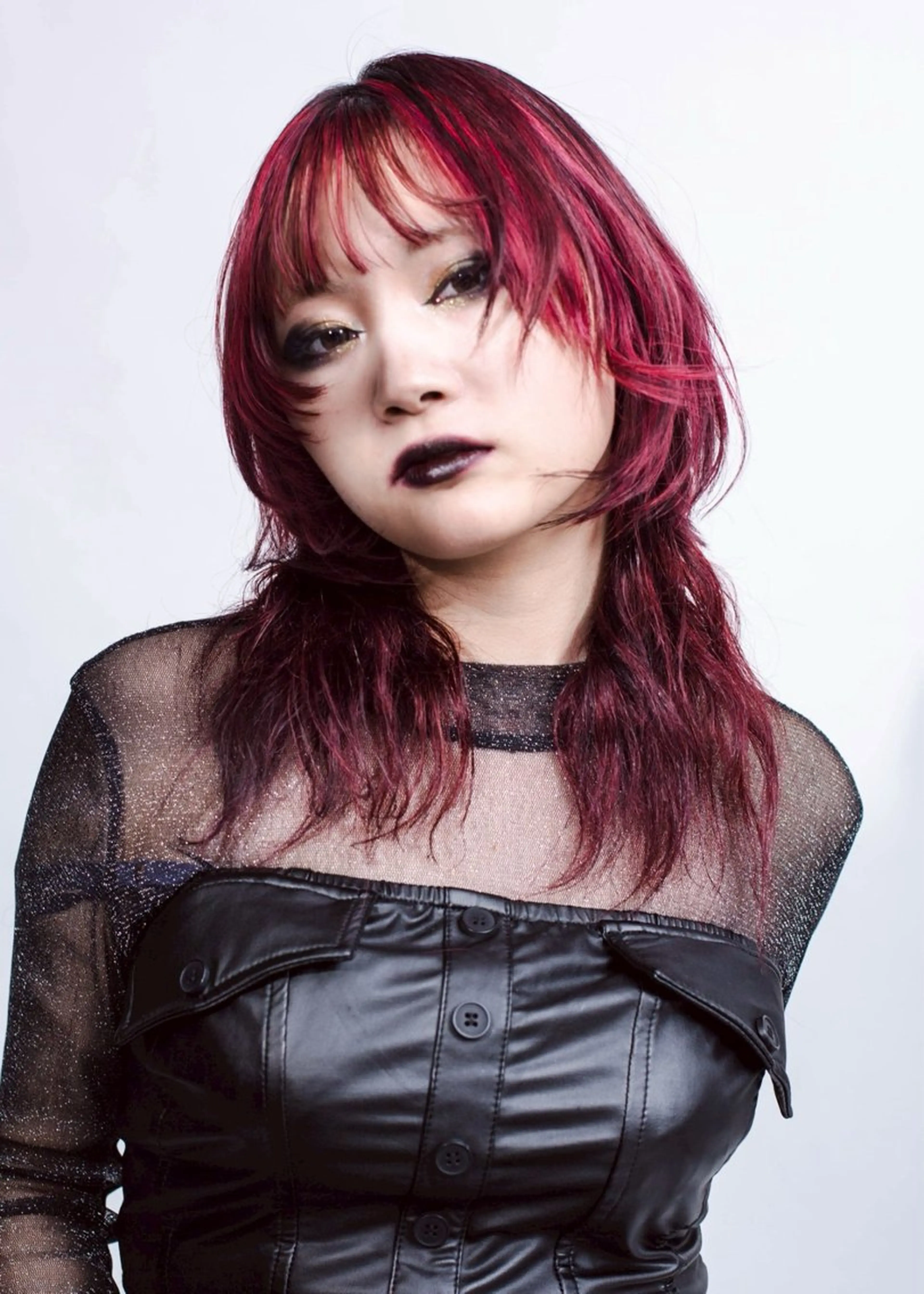 ミディアム カラー カット ヘアカラー 髪質改善×ハイトーン レイヤー天神美容室のヘアスタイル