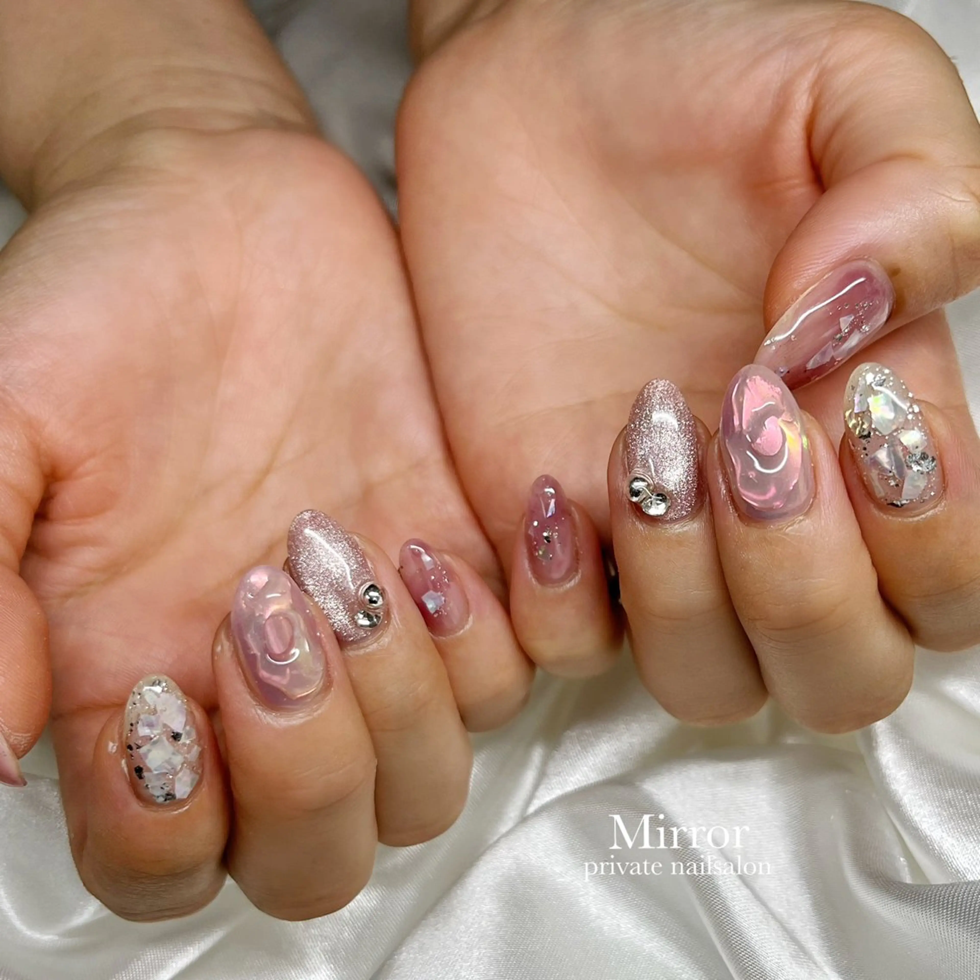 ネイル nailsalon Mirrorのネイルデザイン