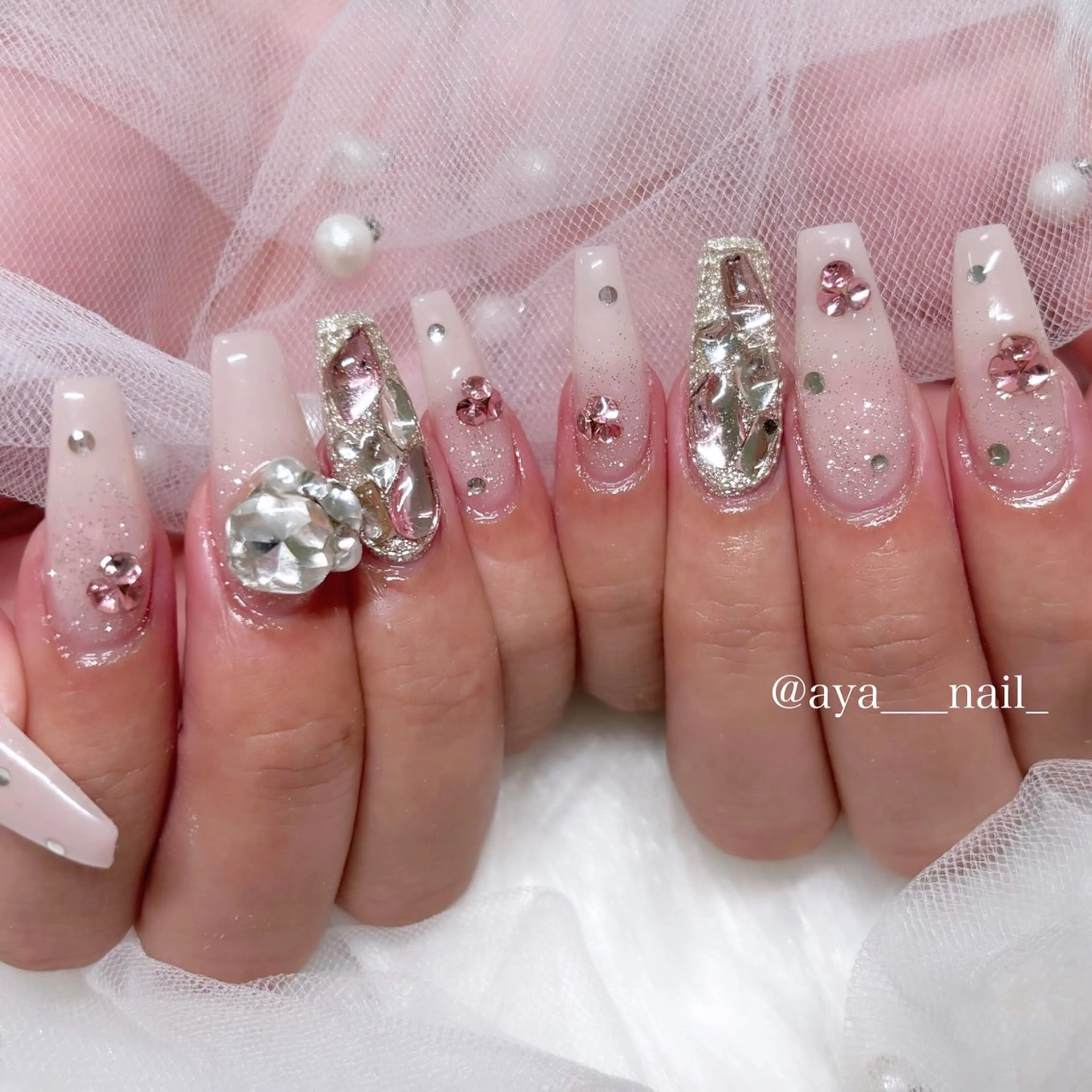 ネイル Roi〈ロワ〉 ayanaのネイルデザイン