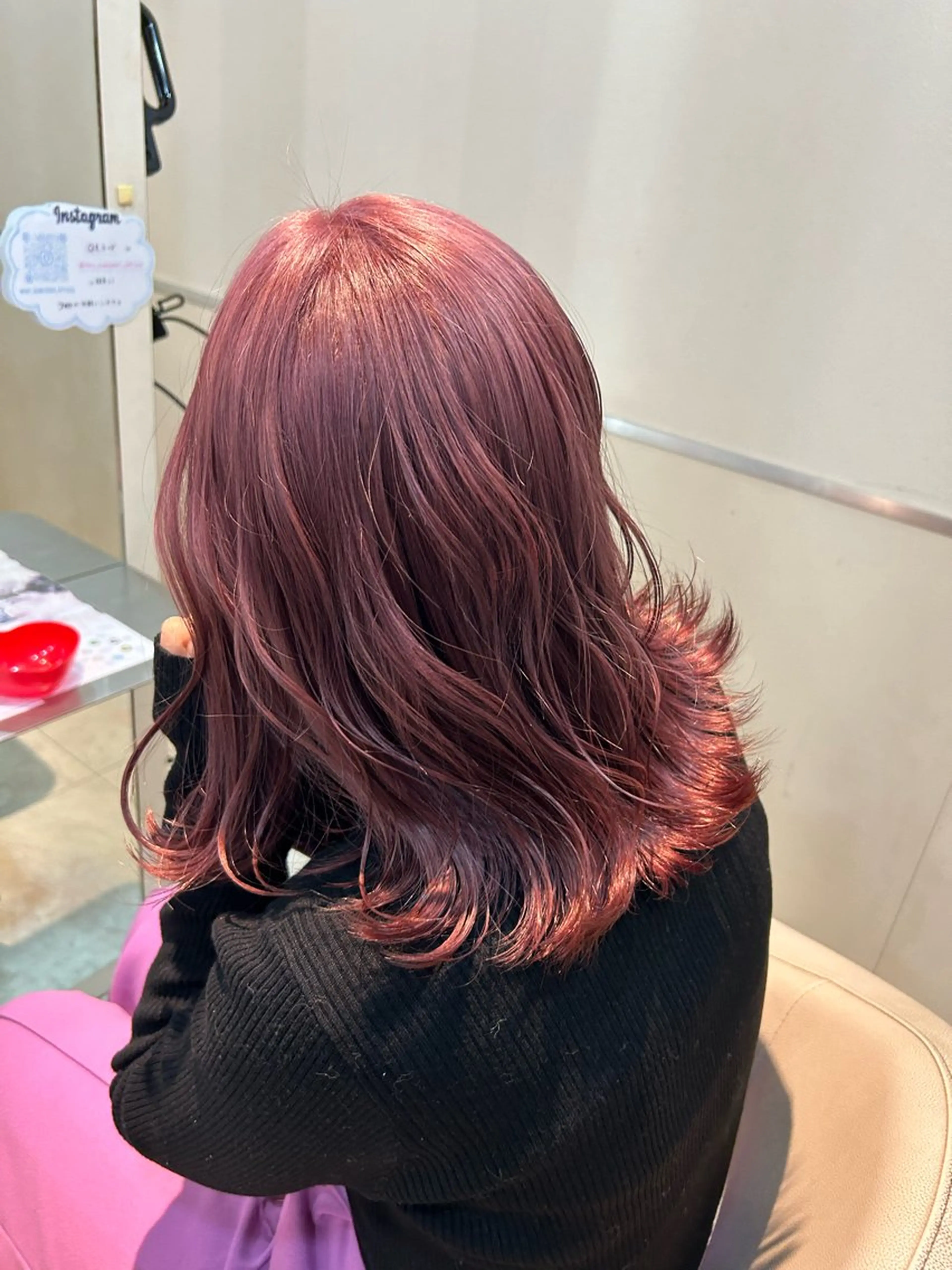 ミディアム カラー ベージュカラー ブリーチ ピンクカラー ピンクベージュ ヘアカラー 小森 永のヘアスタイル