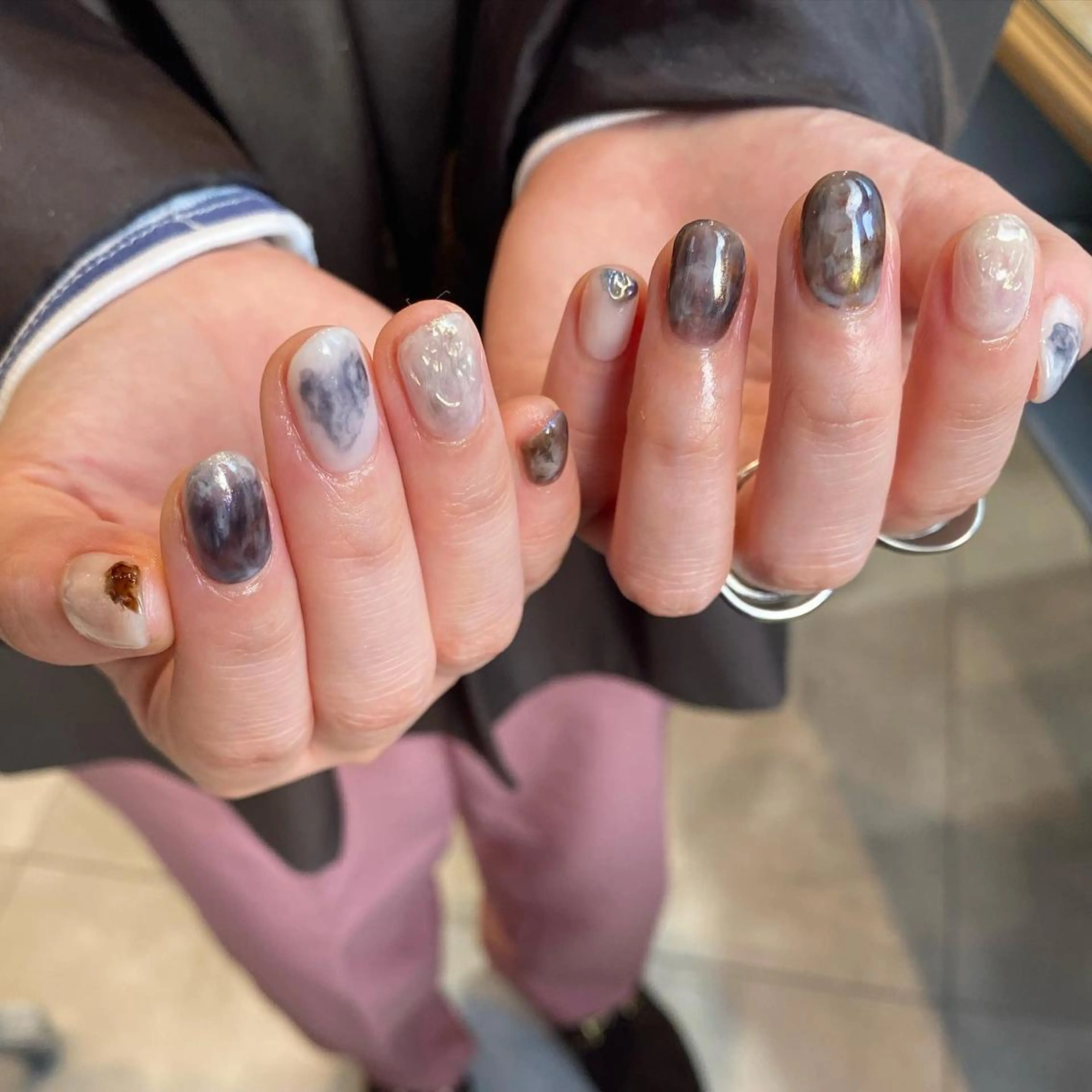 ネイル ネイビー ハンドネイル nable.所属・栗林 実莉のネイルデザイン