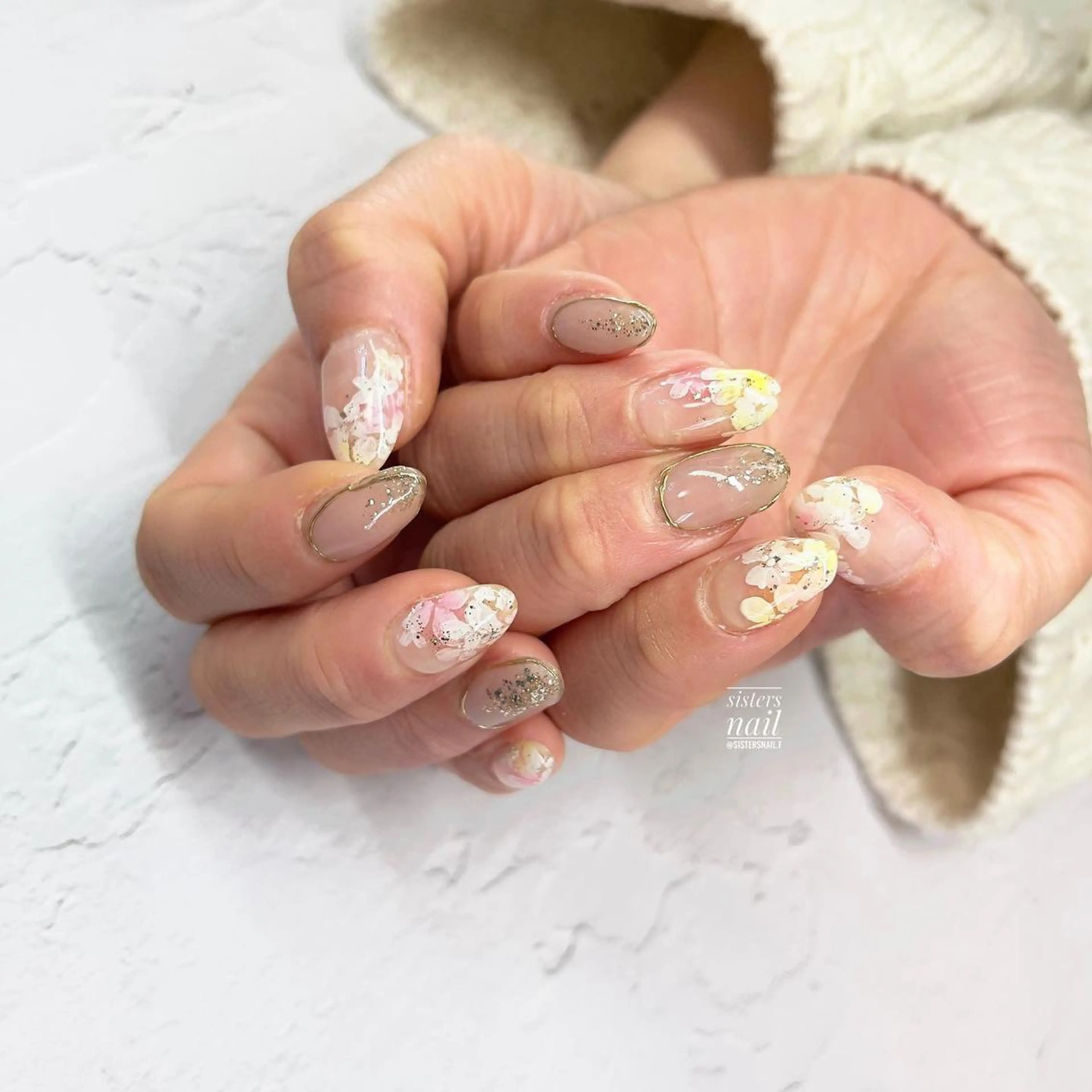 ネイル アートネイル フラワーネイル フレンチネイル ジェルネイル キラキラネイル sisters nail.fのネイルデザイン