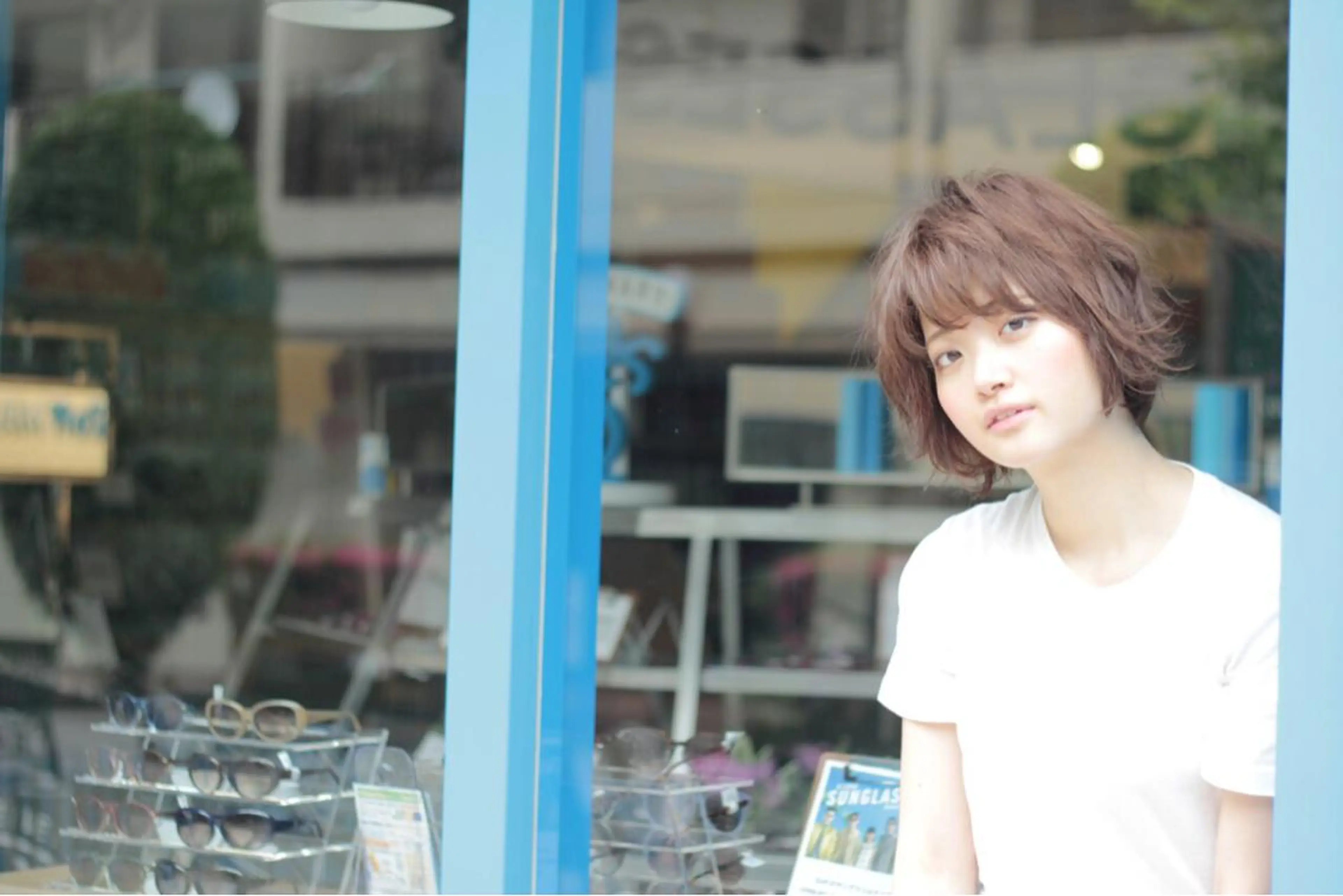 ショート カラー パーマ neolive emのヘアスタイル