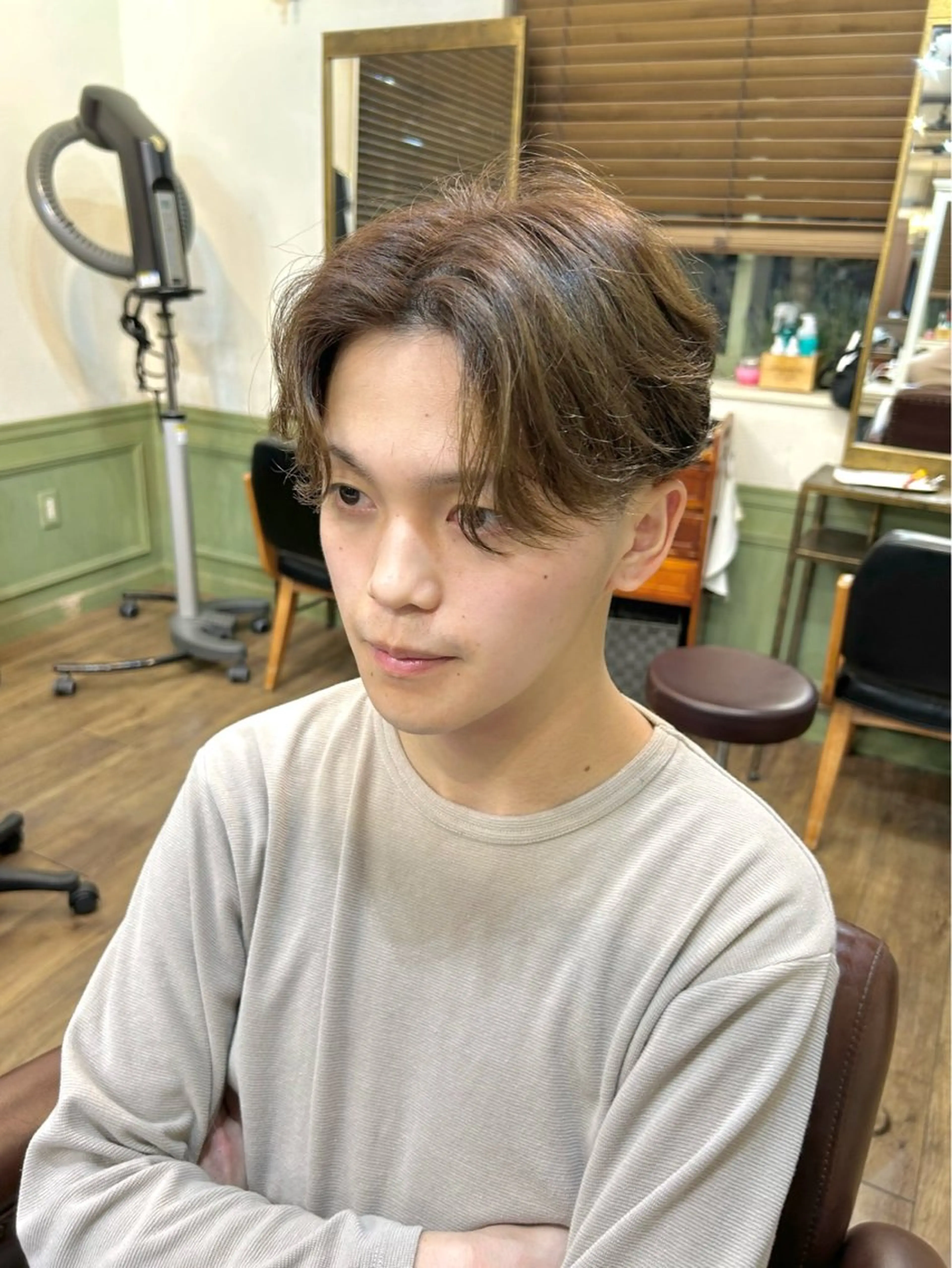 メンズ yuu 🪴 透明感 カラー/メンズパーマのヘアスタイル