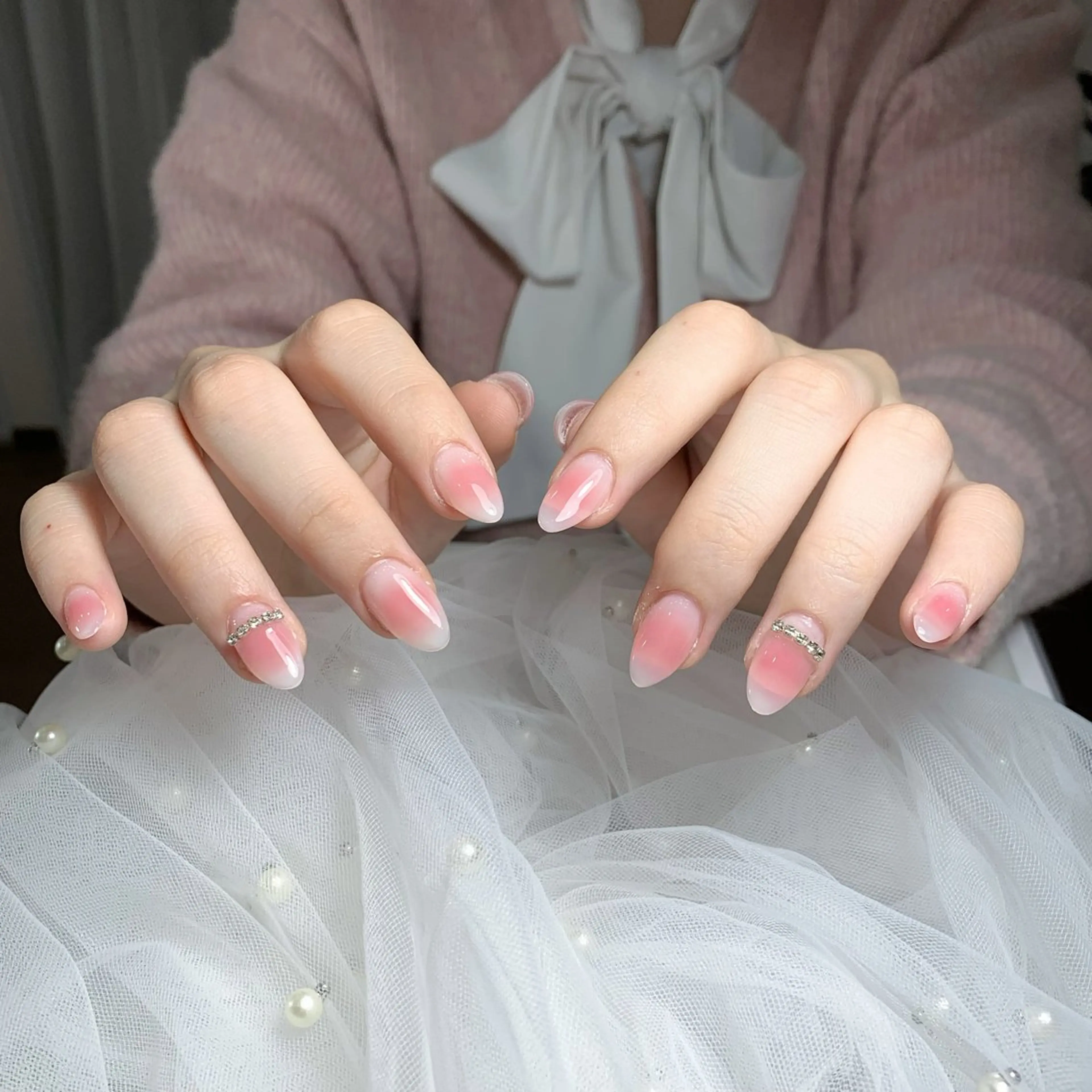ネイル キラキラネイル シンプルネイル 春ネイル ワンホンネイル 冬ネイル Quynh Sora Nailのネイルデザイン