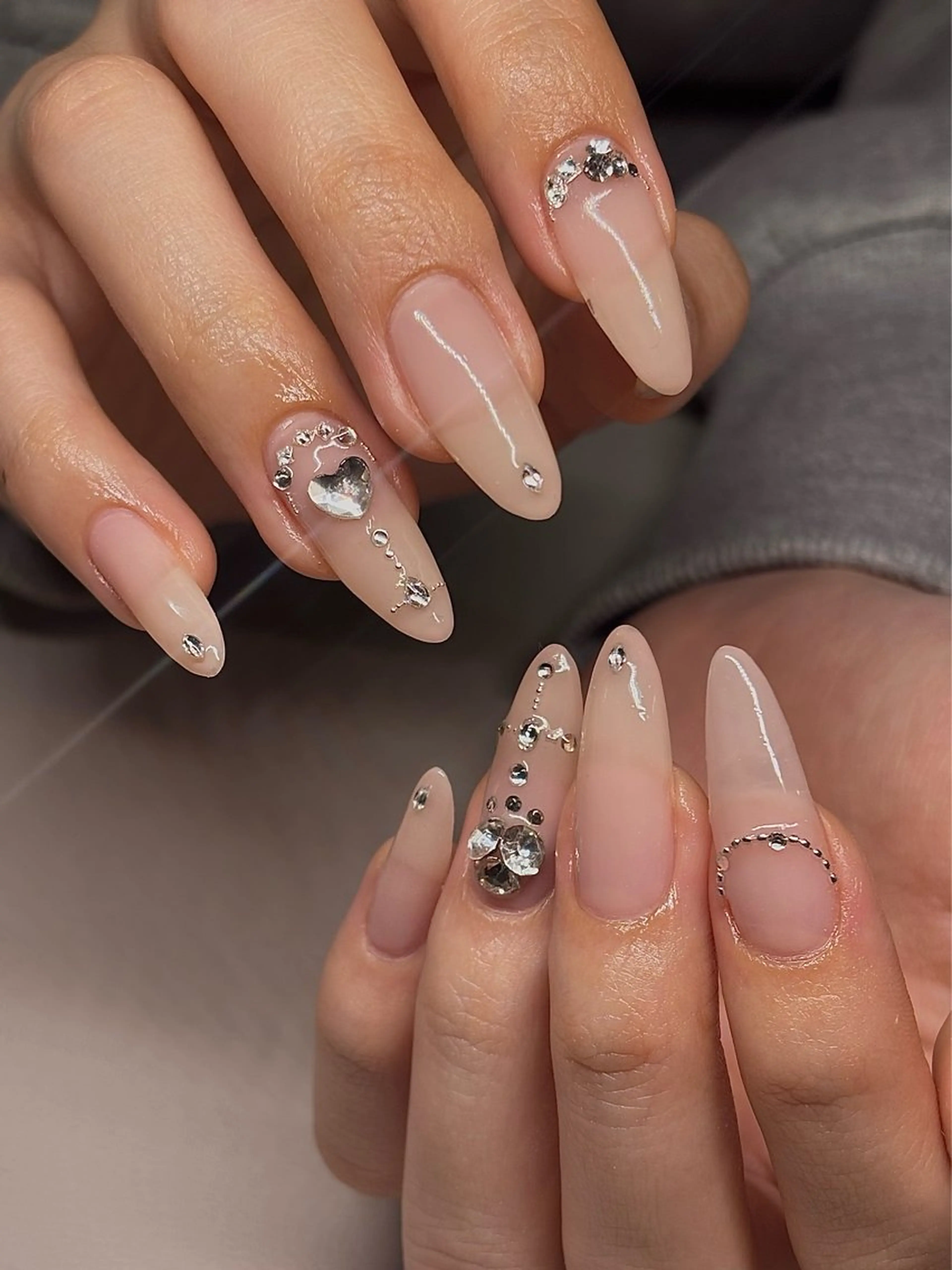 ネイル 🫧ユキ🫧 持込OK/平日夜&土のネイルデザイン