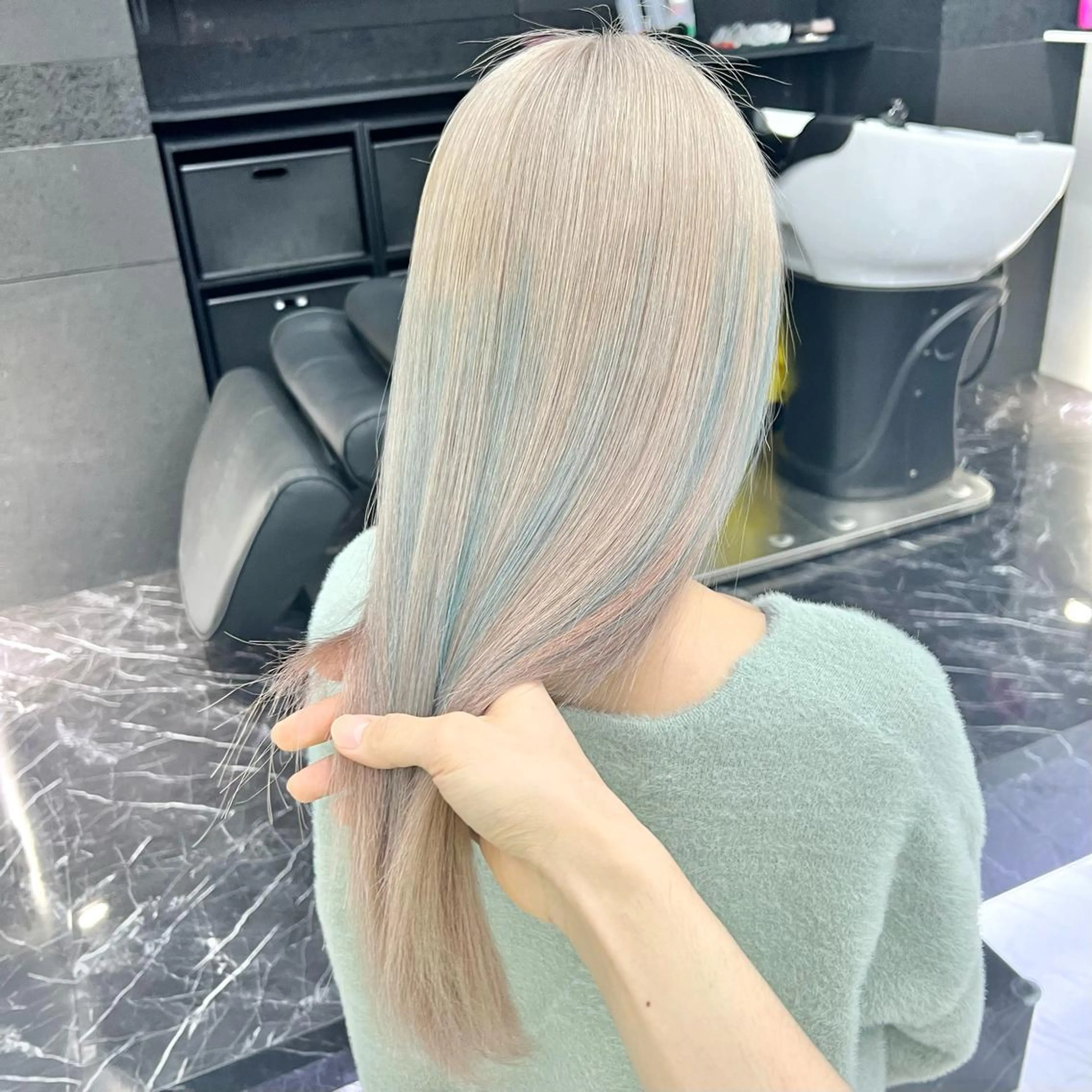 セミロング カラー ブリーチ ハイトーンカラー ChuDuck所属・ケアブリーチ×ハイト ーン専門/SHOTAのヘアスタイル