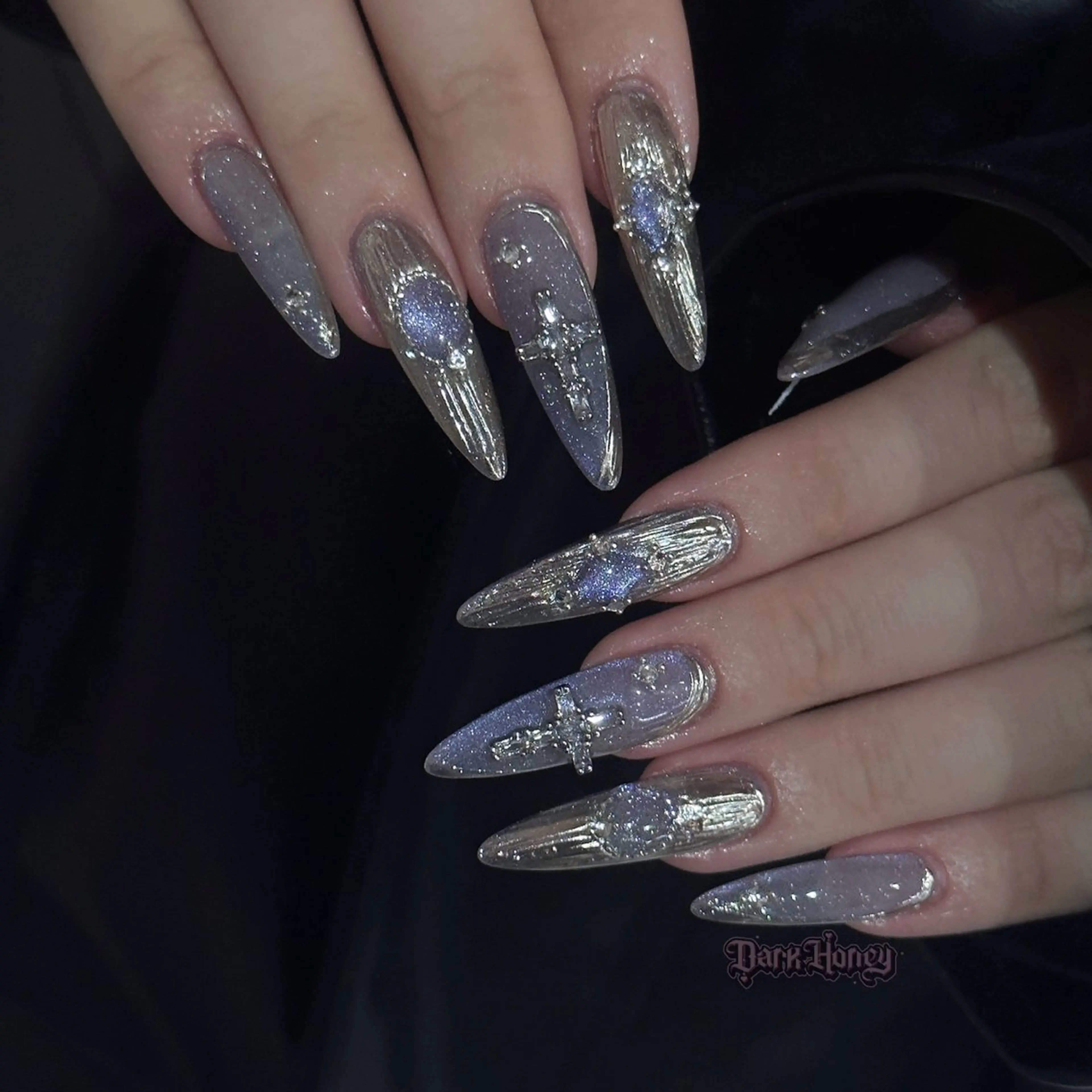 ネイル Dark honey スカルプ専門原宿店のネイルデザイン