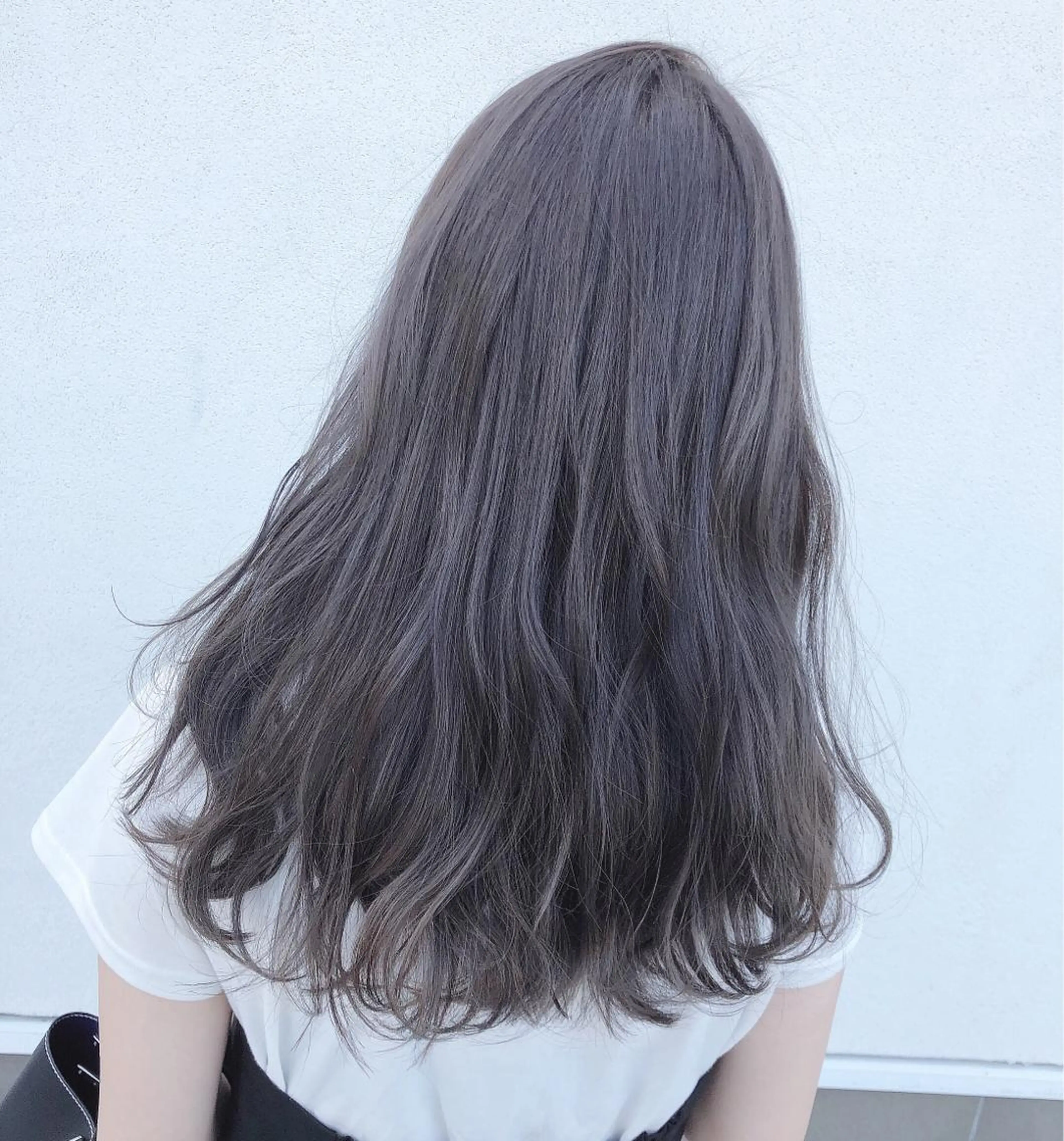 ロング カラー ブリーチ ヘアカラー 具志 正太のヘアスタイル
