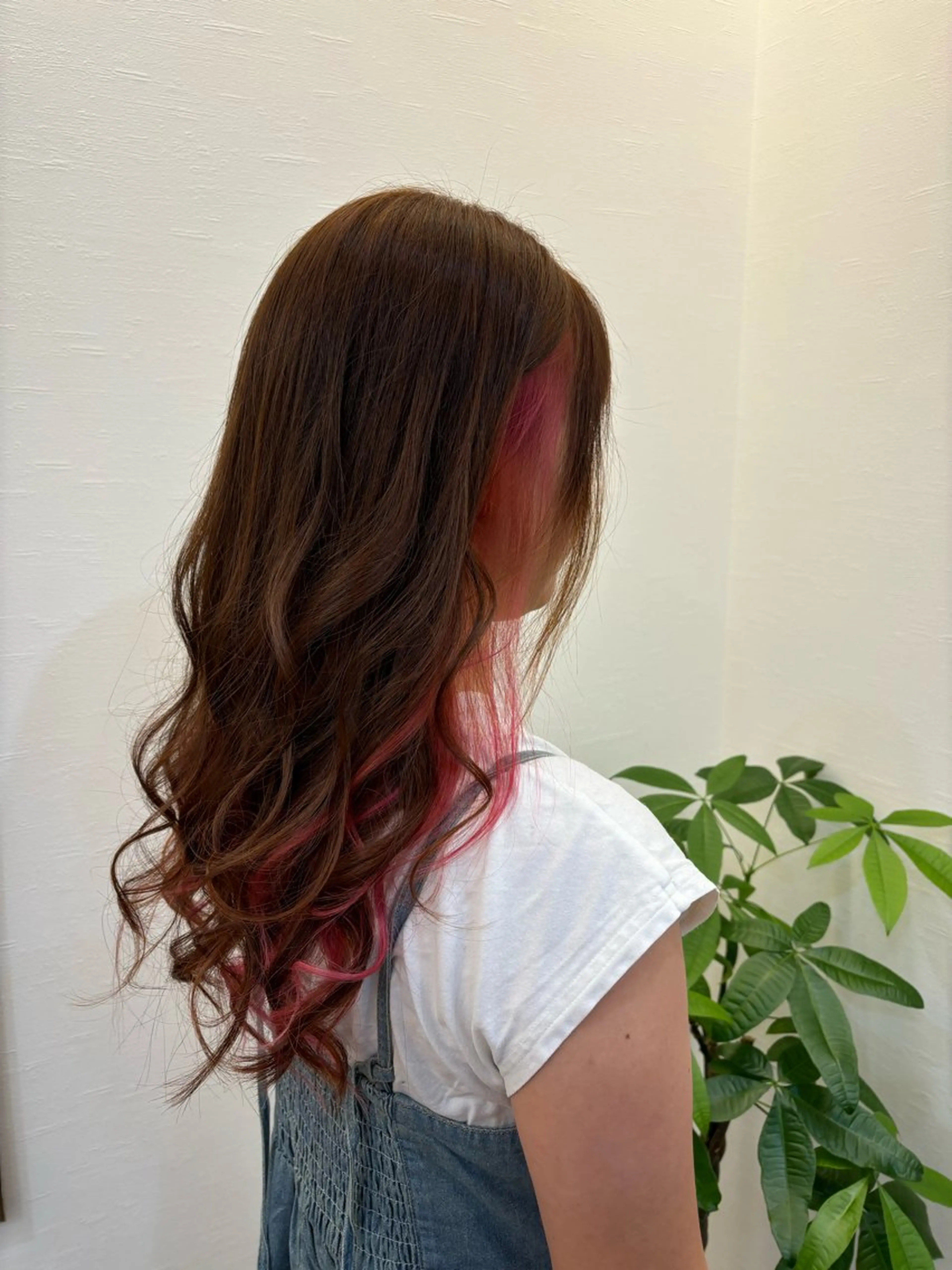 カラー ツノガイ エリのヘアスタイル