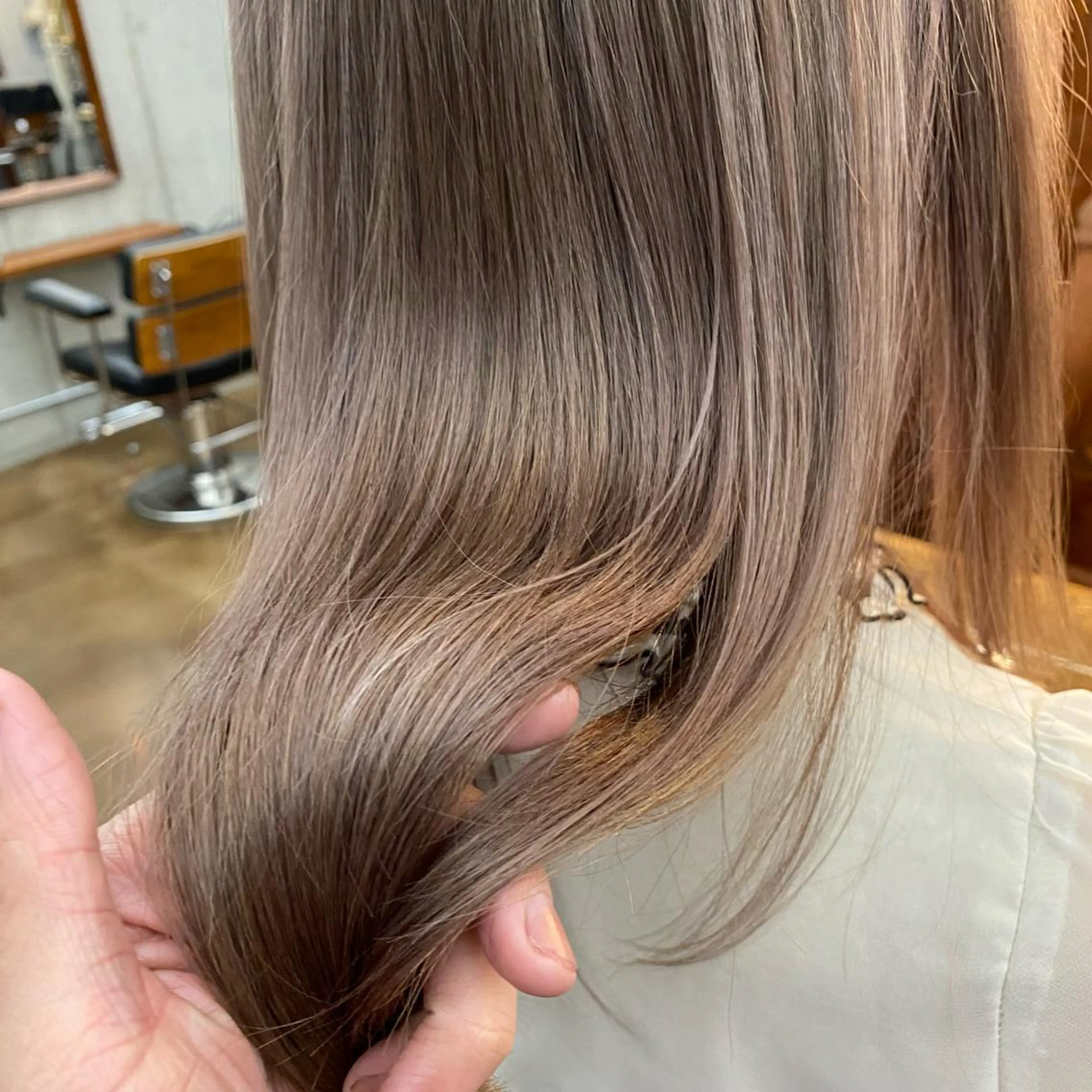 ロング カラー ブリーチ ハイライトカラー ハイライト ハイトーン/デザイン hirokiのヘアスタイル