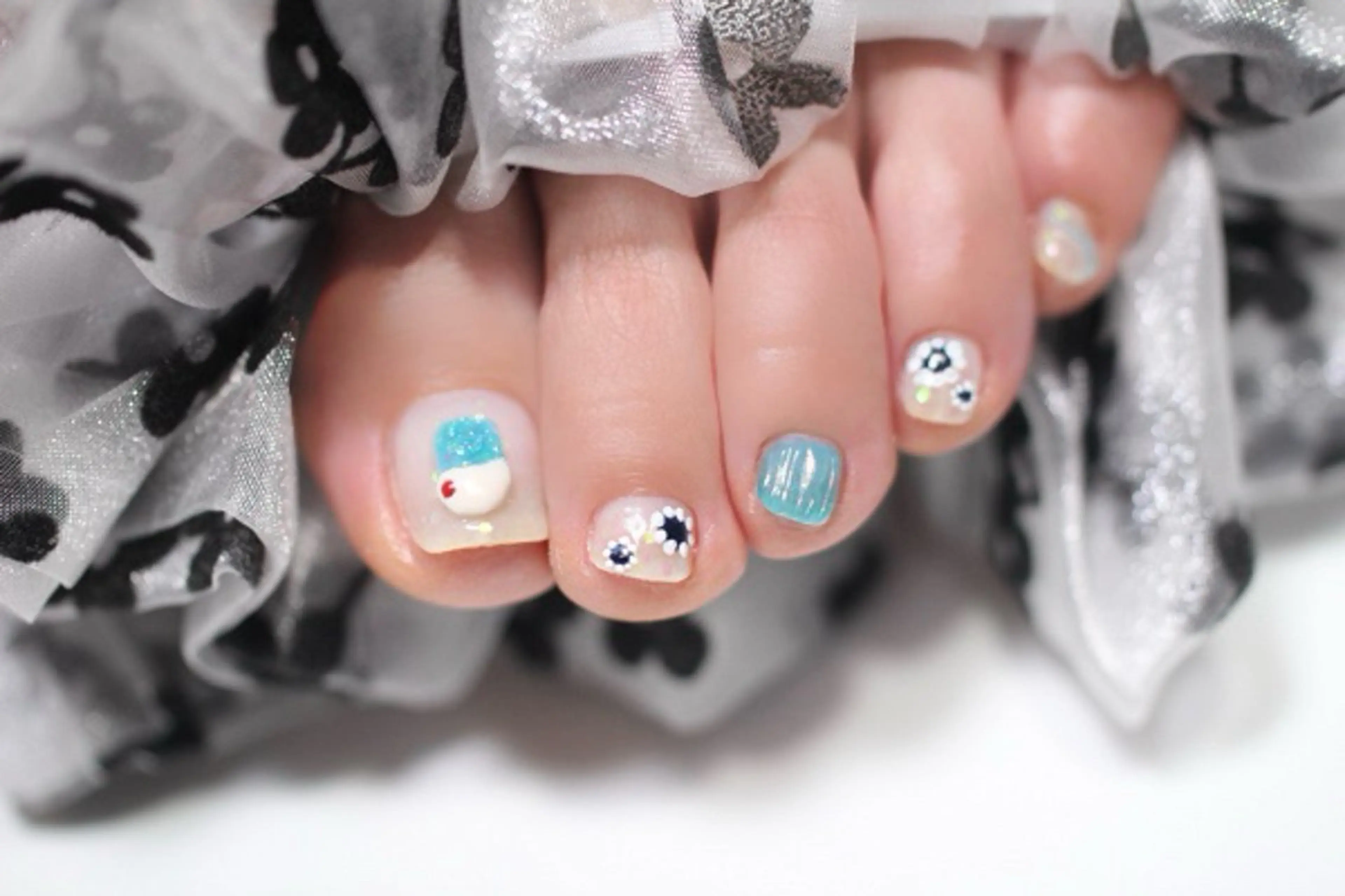 ネイル アートネイル フットネイル ジェルネイル ぷっくりネイル ママリンド　志村坂上店所属・しみ えんのネイルデザイン
