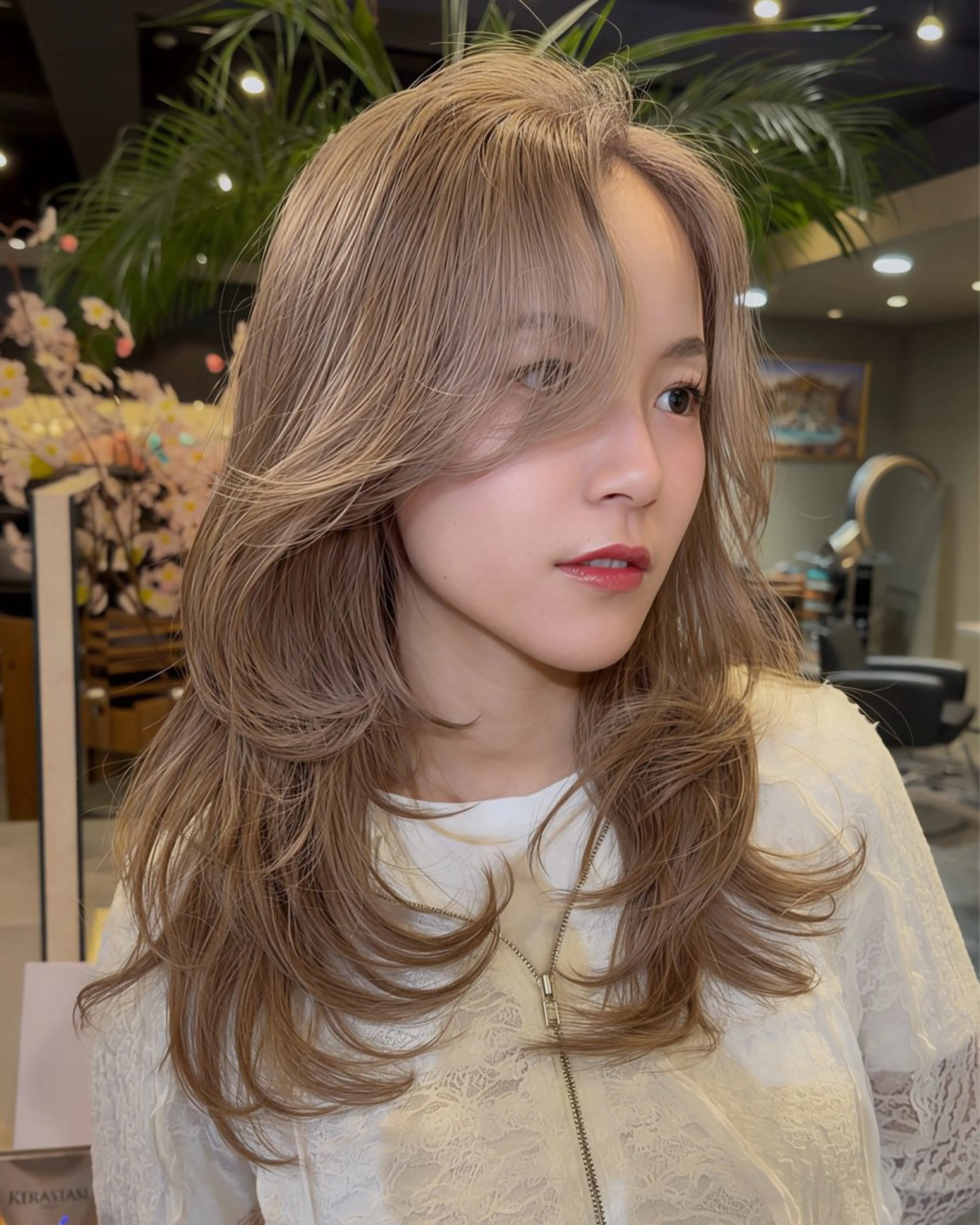 ロング カラー ベージュカラー ブリーチ レイヤーカット ヘアカラー 🇺🇸海外デザイン iCON TOKYOのヘアスタイル
