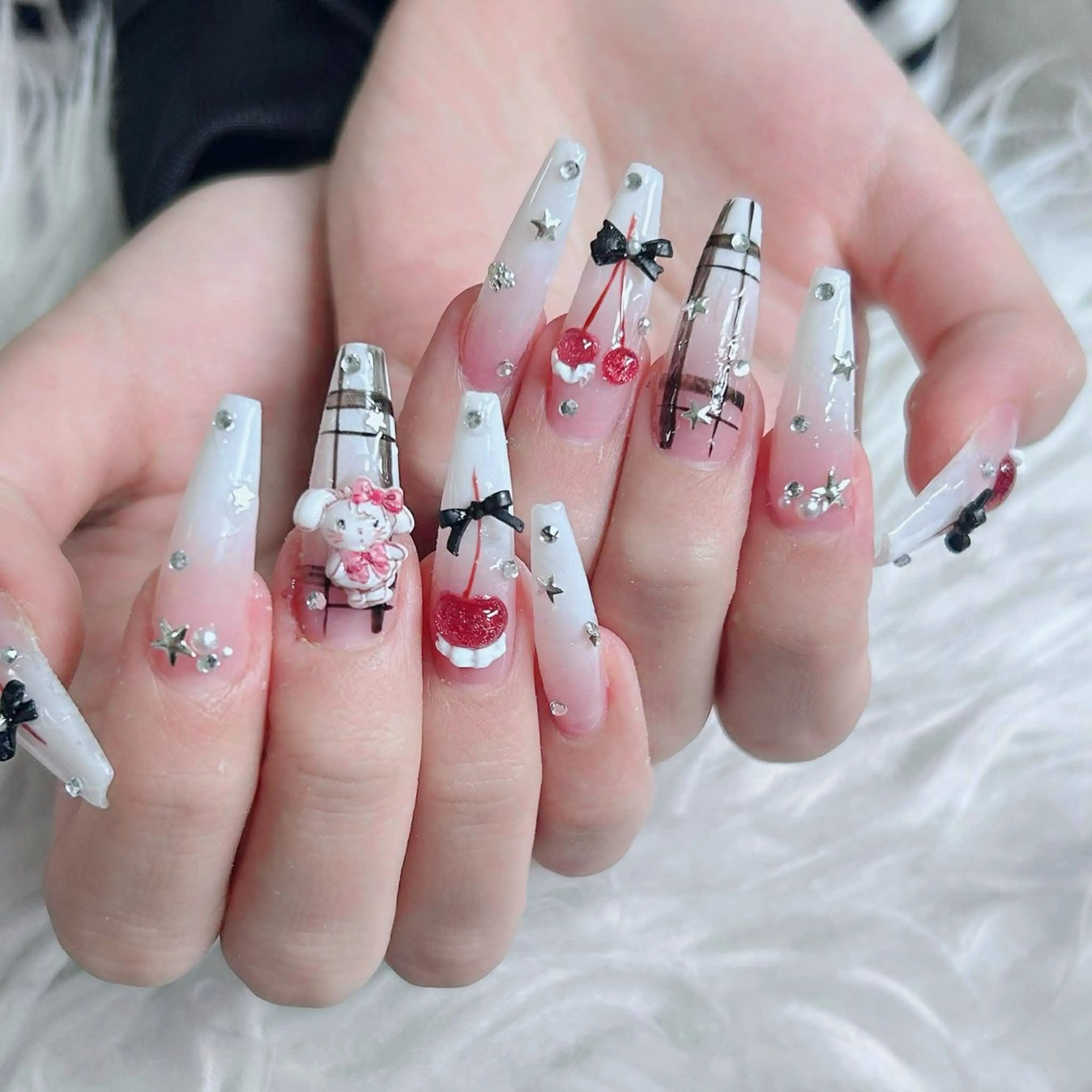 ネイル フットネイル フレンチネイル グラデーション 韓国ネイル ロングネイル ハンドネイル Hani Nail Salonのネイルデザイン