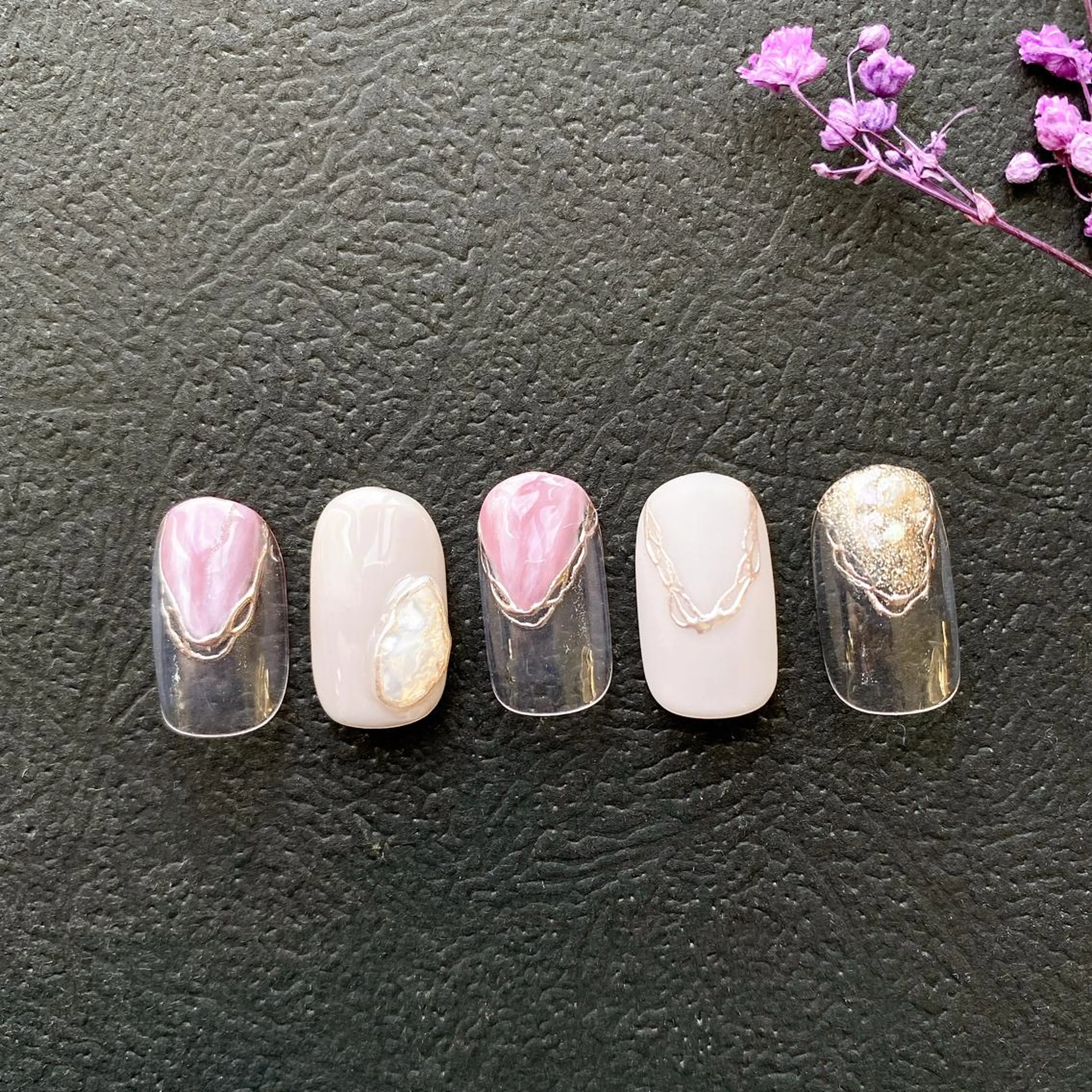 ネイル マツエク・マツパ カラーマツエク マグネットネイル ニュアンスネイル オレンジ ピンク nailist SAYAのネイルデザイン