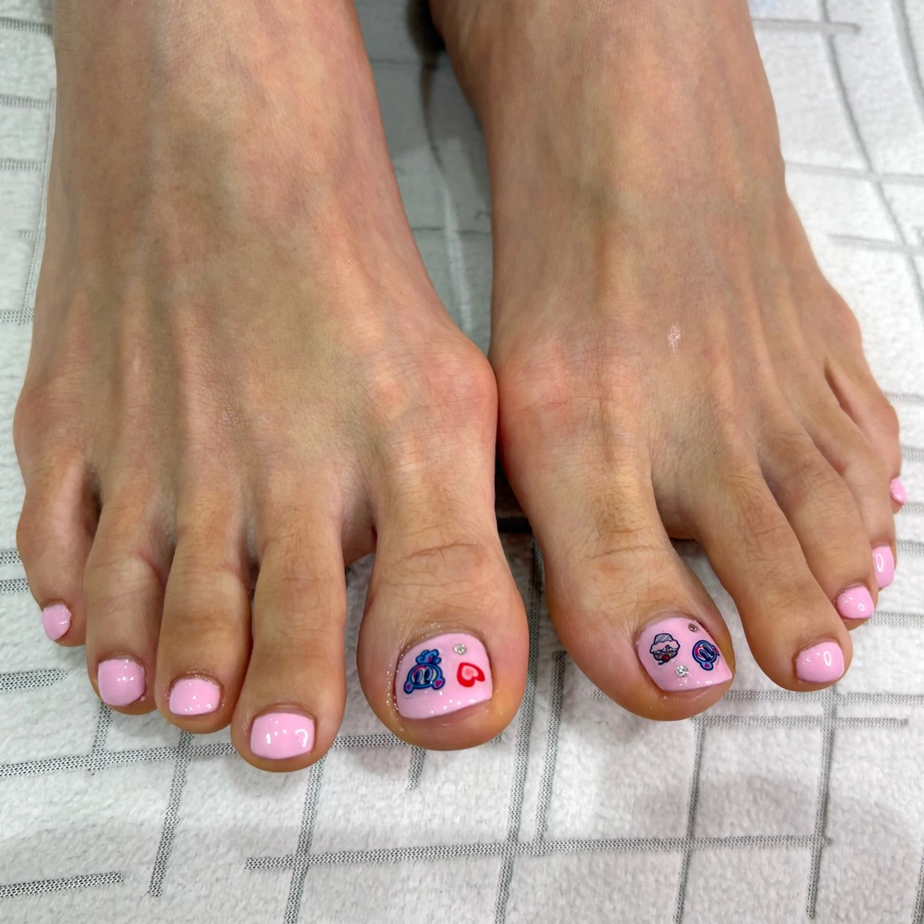 ネイル フットネイル WHITE NAIL 鳳店AYUMIのネイルデザイン