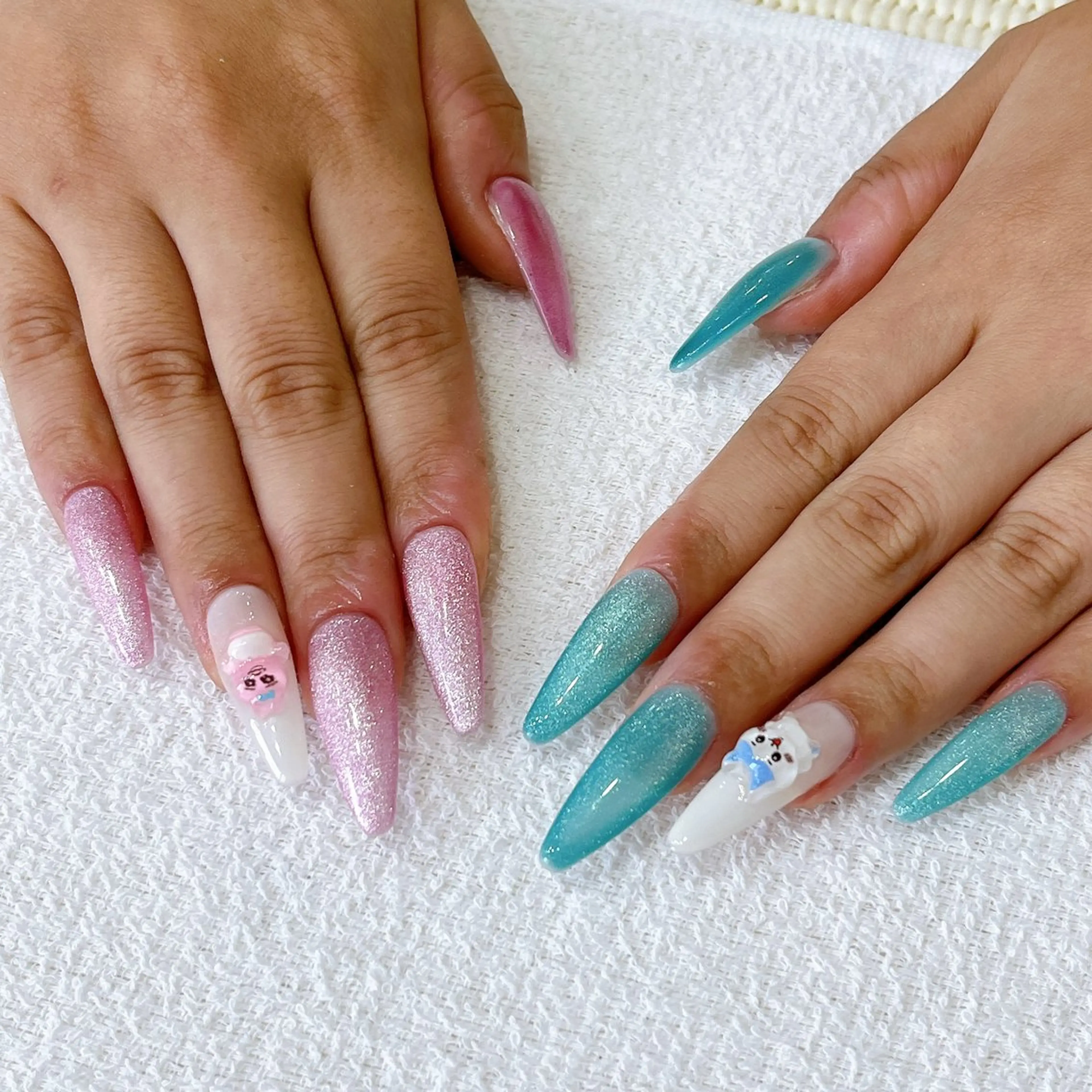 ネイル 水色 マグネットネイル ピンク 伊藤 愛のネイルデザイン