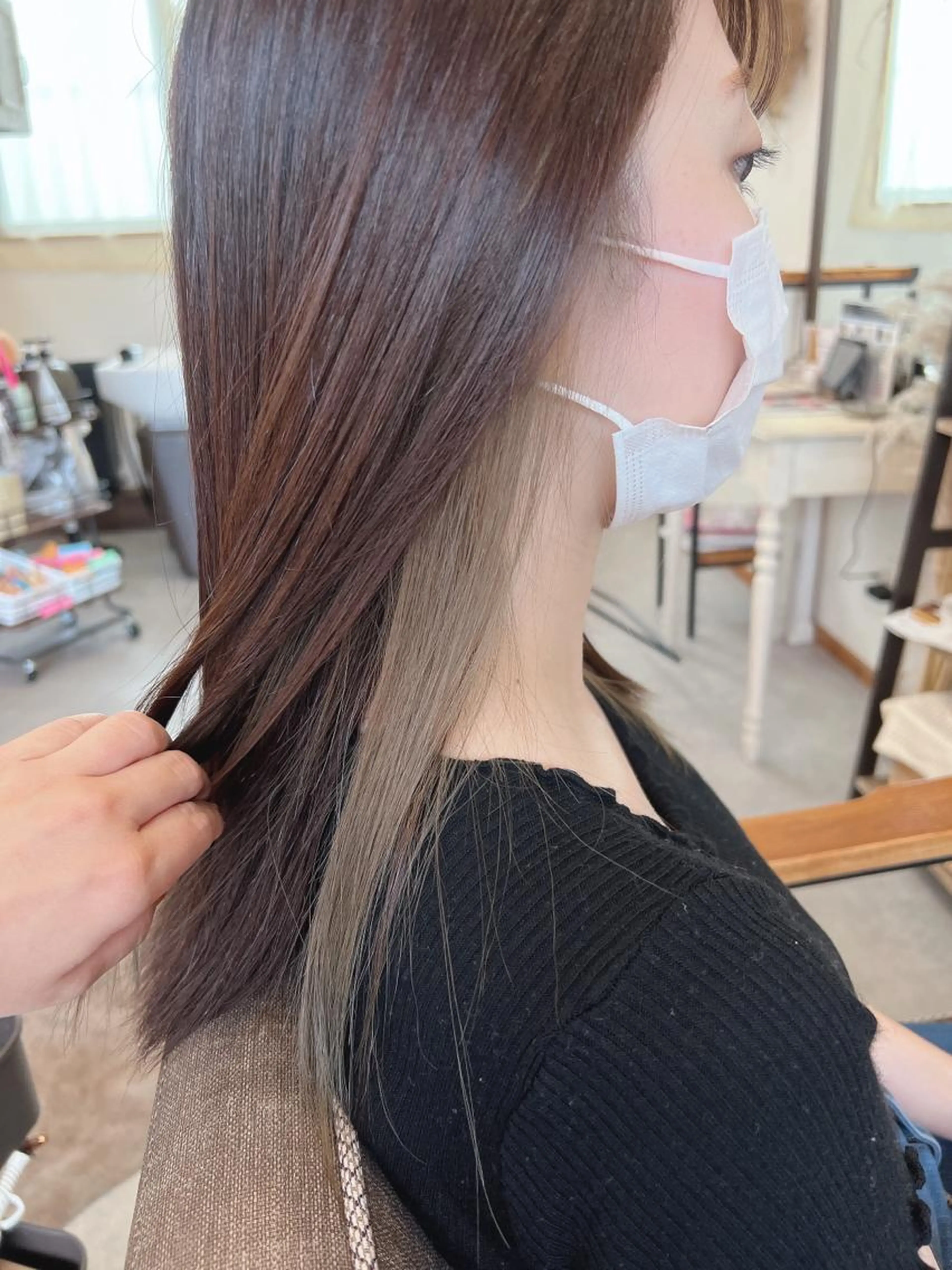 カット+インナーカラー(サイド)+全体カラー(ダメージレストリートメント込み)の写真