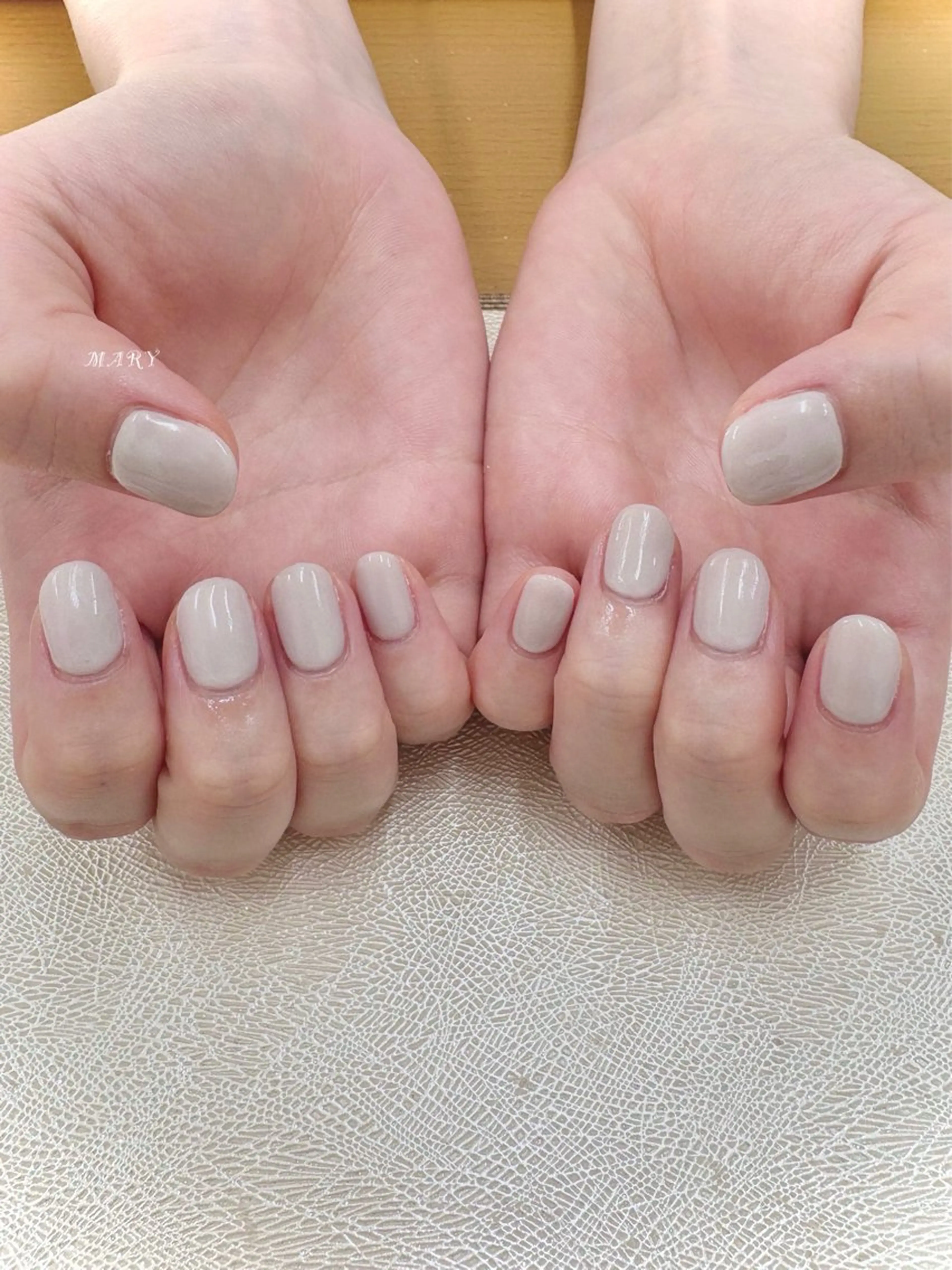 ネイル ニュアンスネイル ワンカラーネイル シンプルネイル ホワイト ハンドネイル Mary nail所属・Mary nail .narumiのネイルデザイン