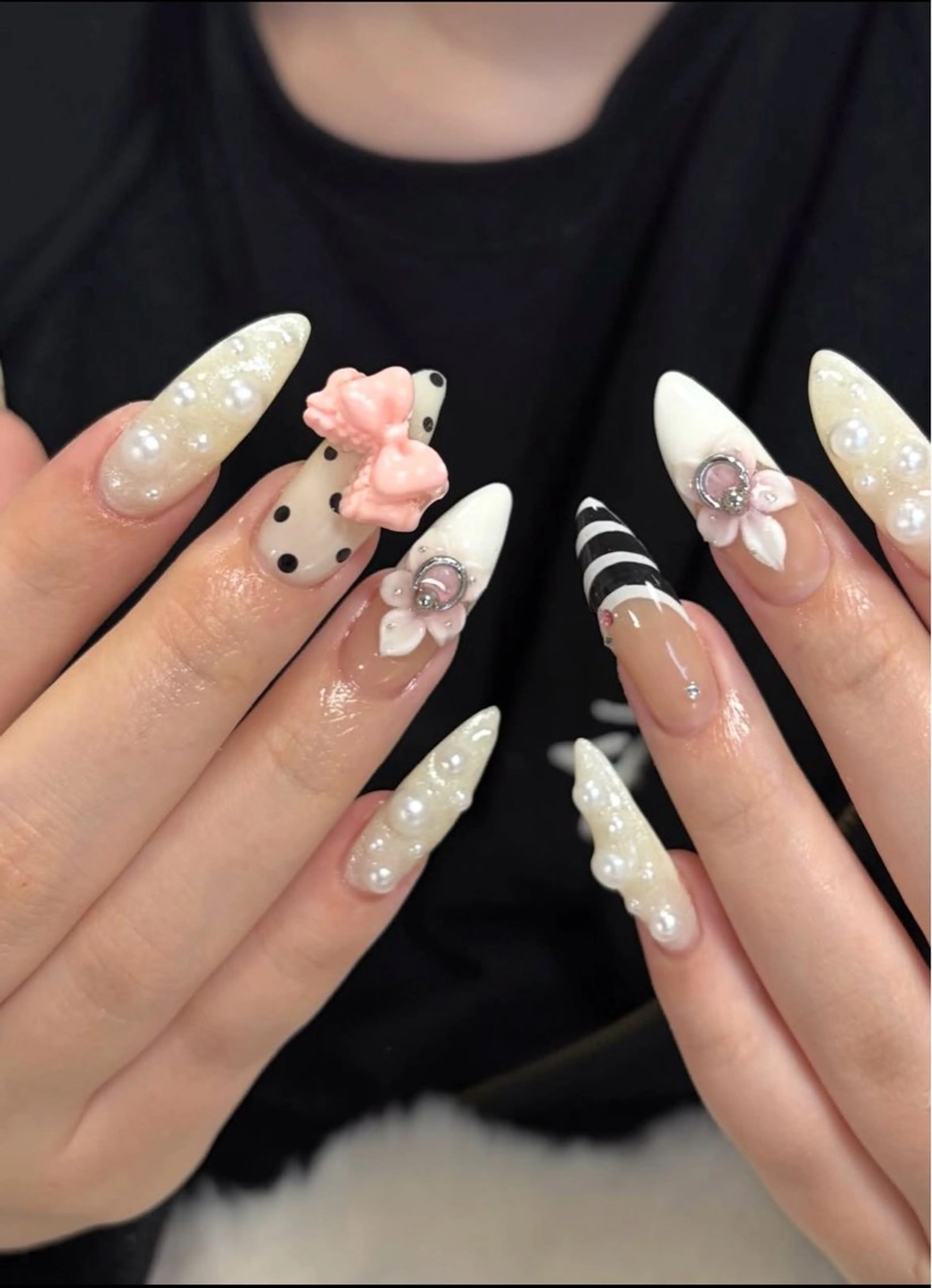 ネイル フレンチネイル キラキラネイル 韓国ネイル シンプルネイル ワンホンネイル ハンドネイル MEI Nailのネイルデザイン
