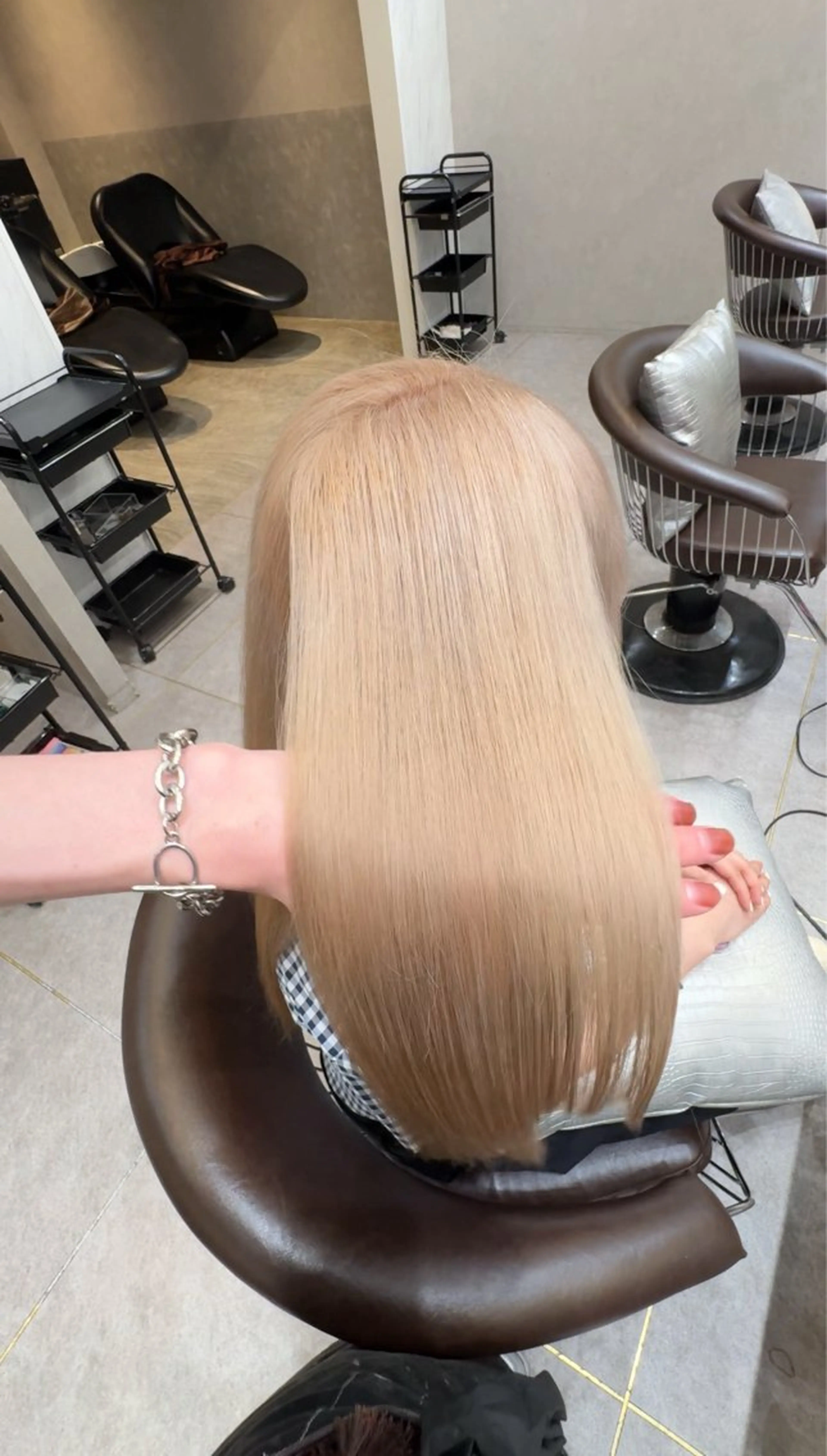 ロング ロング ヘアカラー 坂口 京平のヘアスタイル