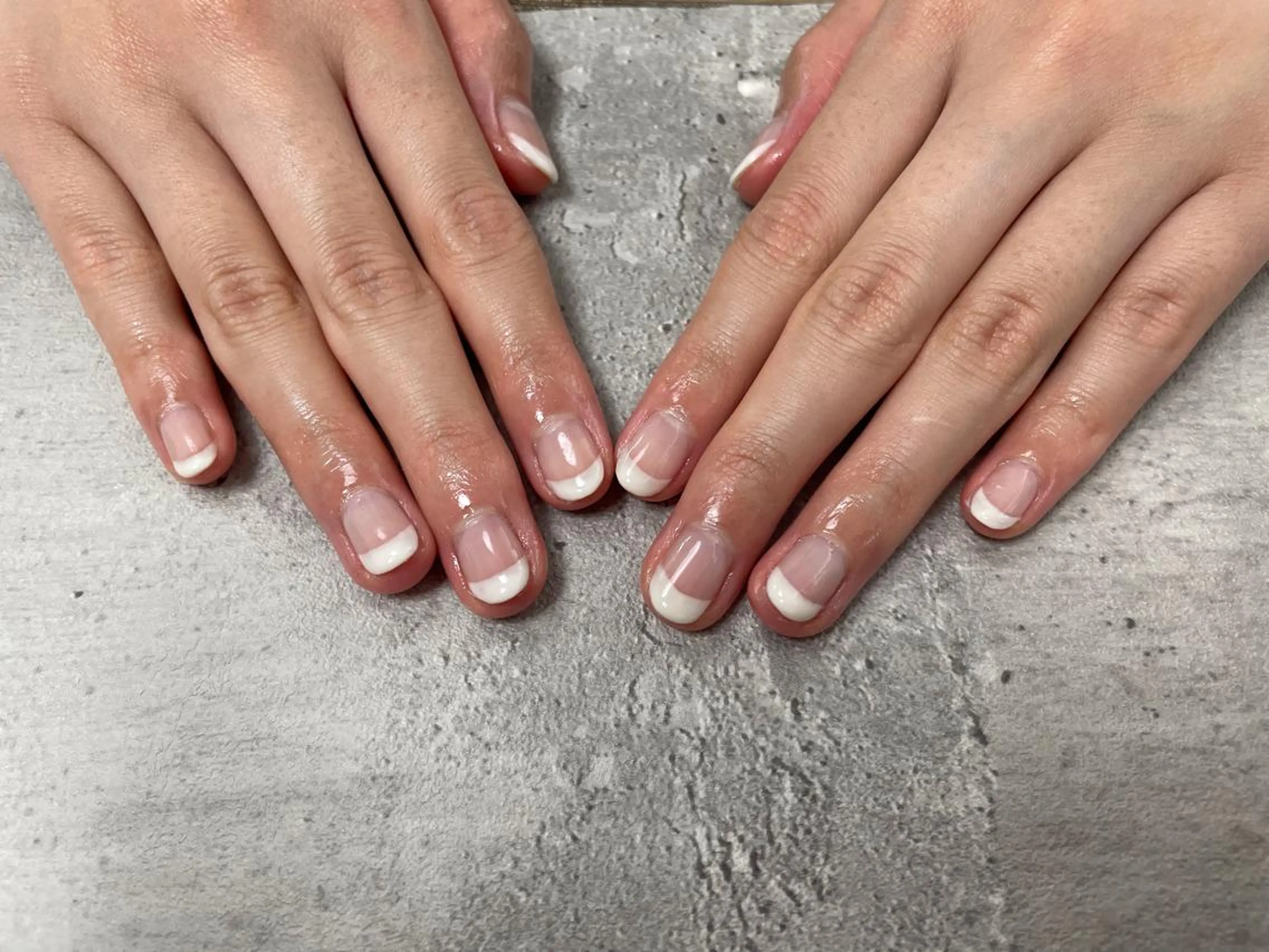 ネイル フレンチネイル mogunail &blowのネイルデザイン