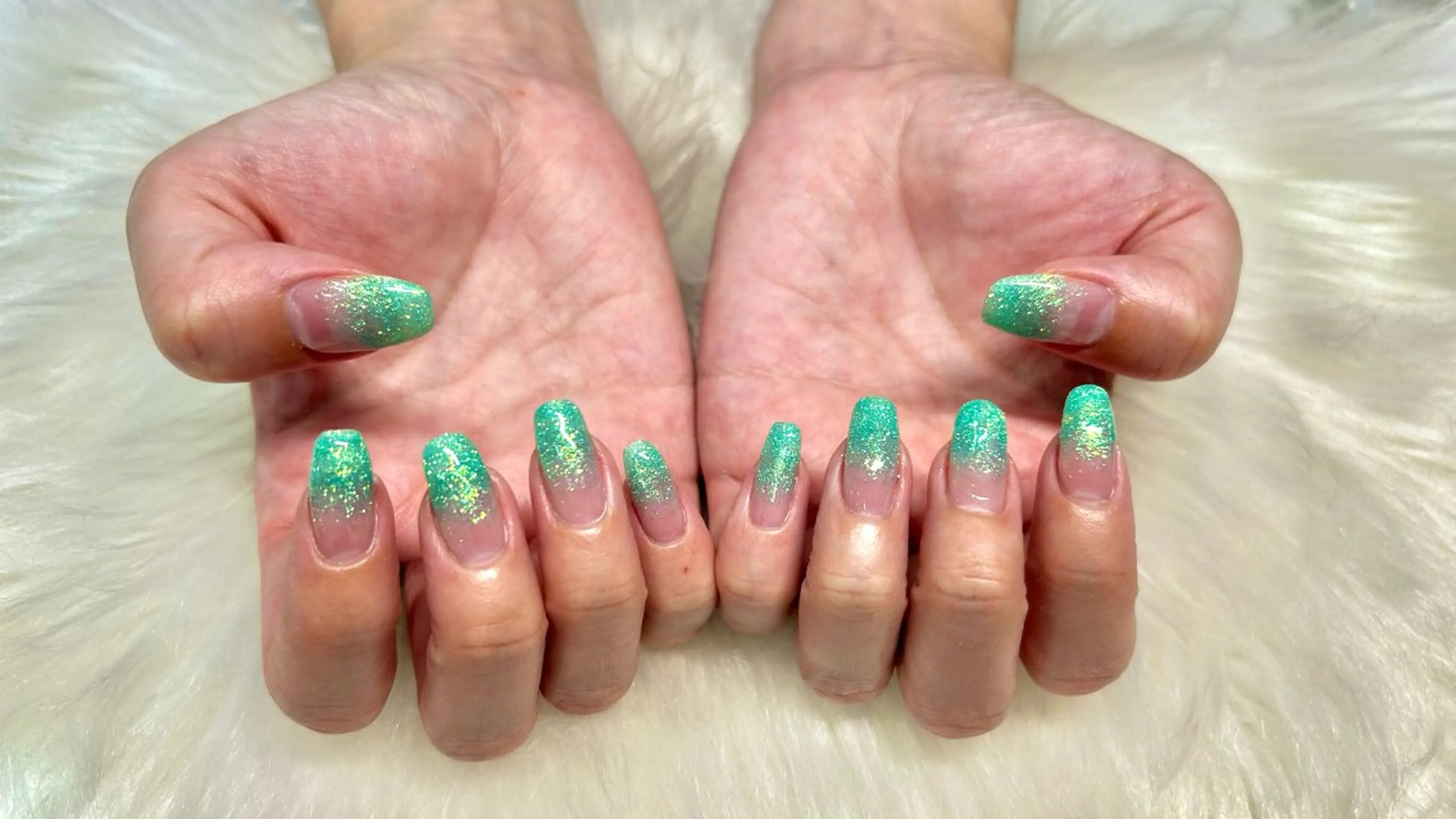 ネイル 二階堂 晴菜のネイルデザイン