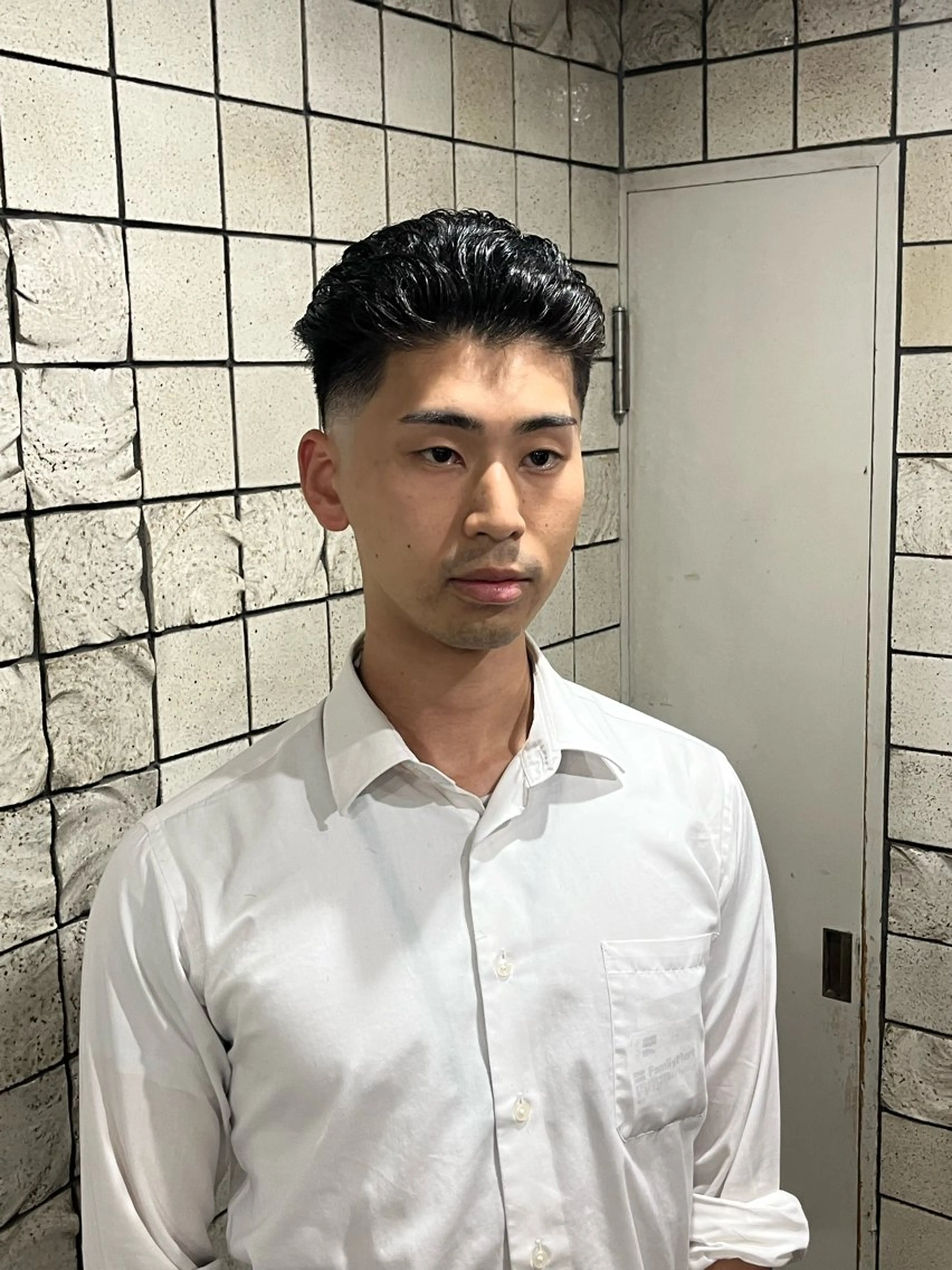 ミディアム メンズ オールバック 刈り上げ 宮崎 陽樹のヘアスタイル