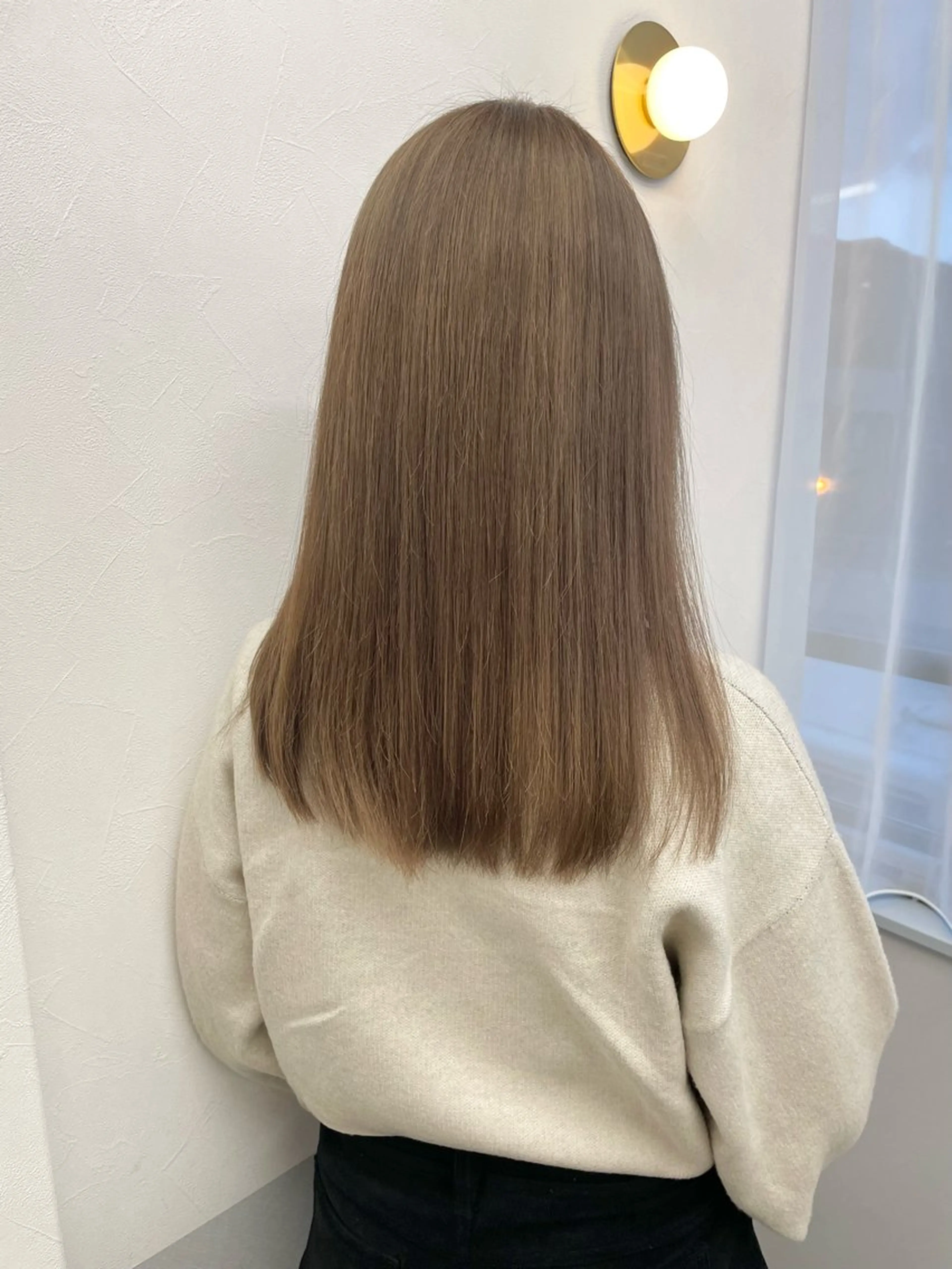 セミロング カラー ベージュカラー フォギーベージュ カット ヘアカラー トリートメント 🌷tocca Mai🌷のヘアスタイル