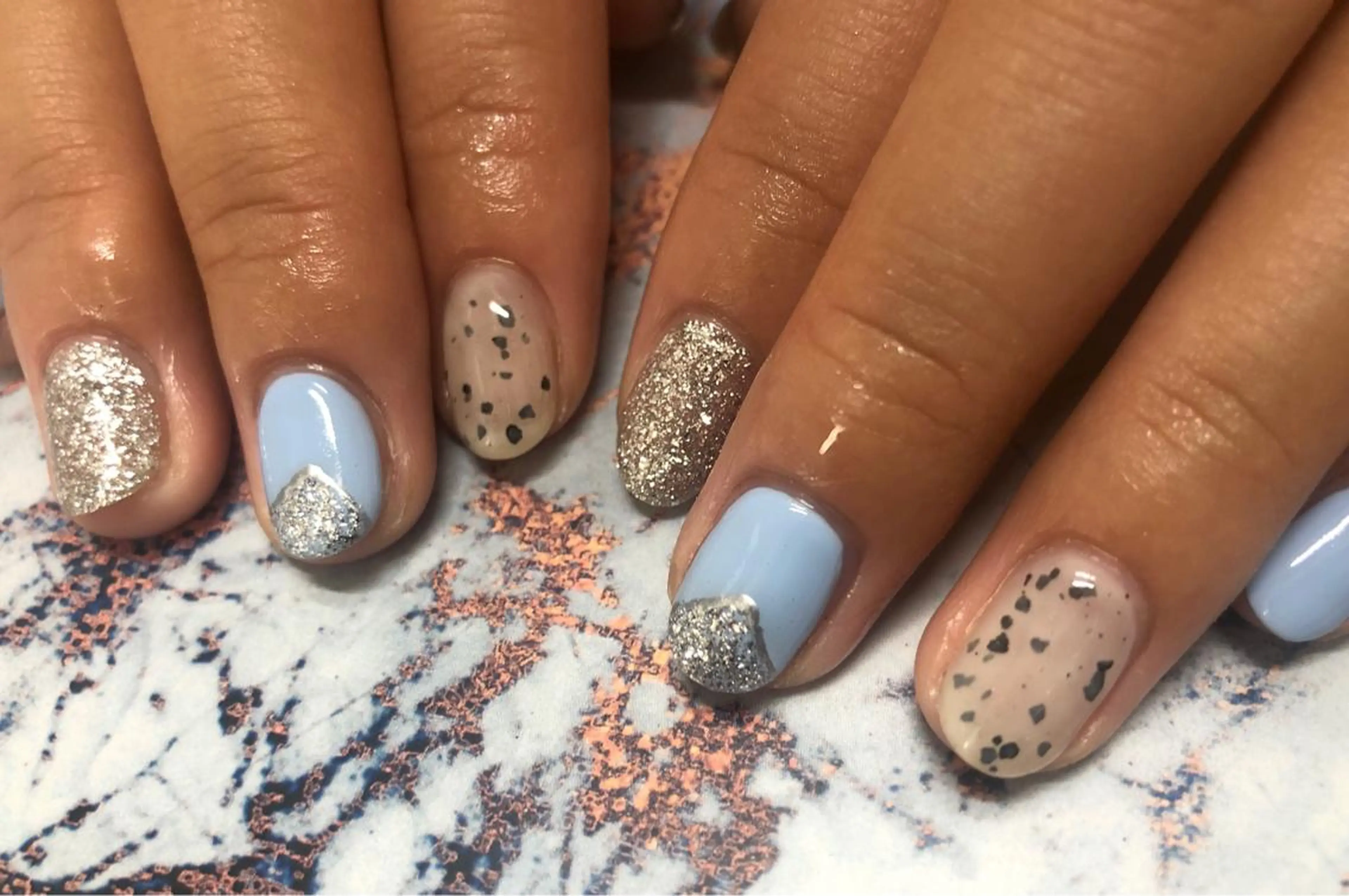 ネイル mogunail &blowのネイルデザイン