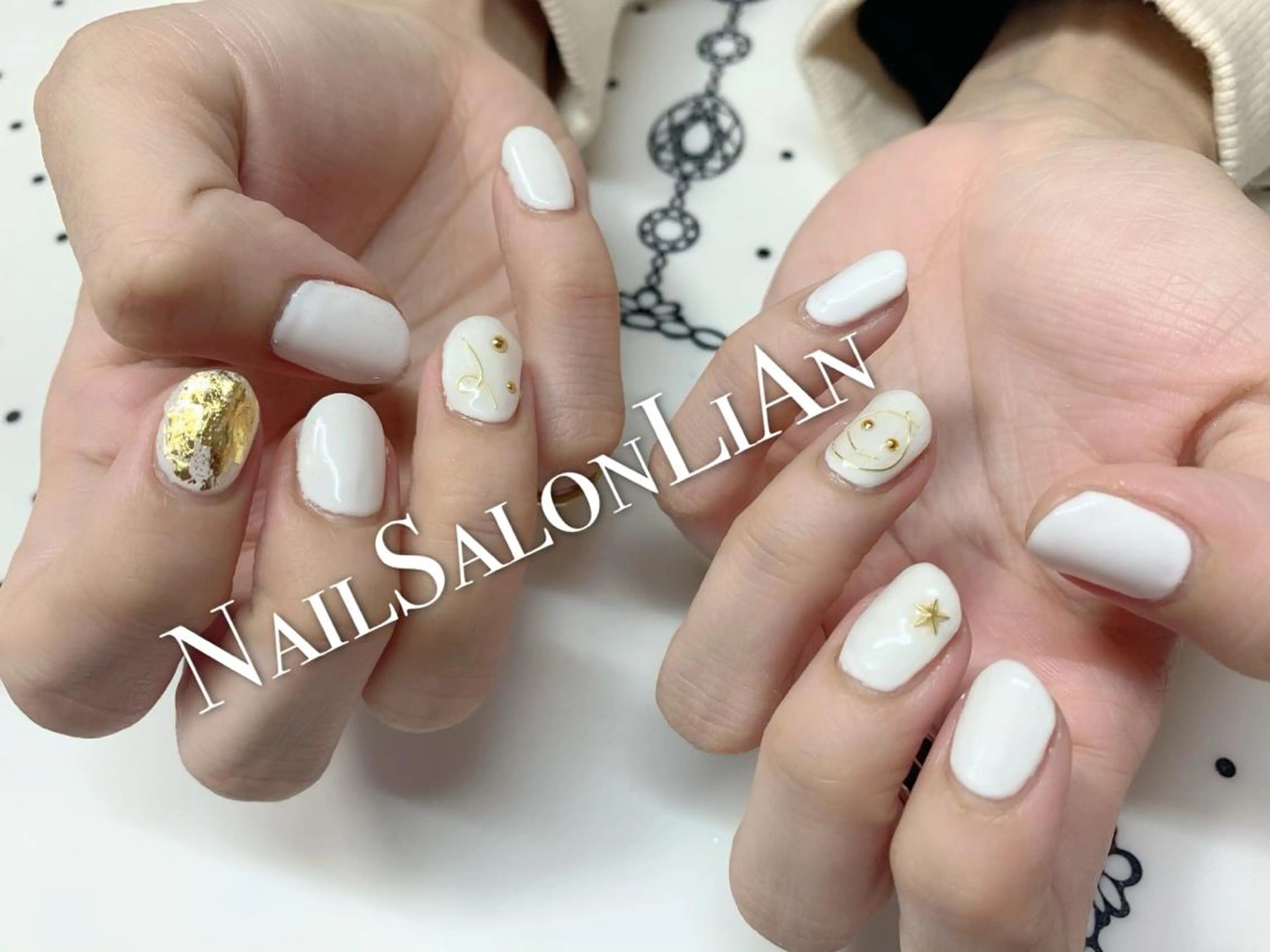ネイル アートネイル 持ち込み シンプルネイル ストーンネイル NailSalon LiAnのネイルデザイン