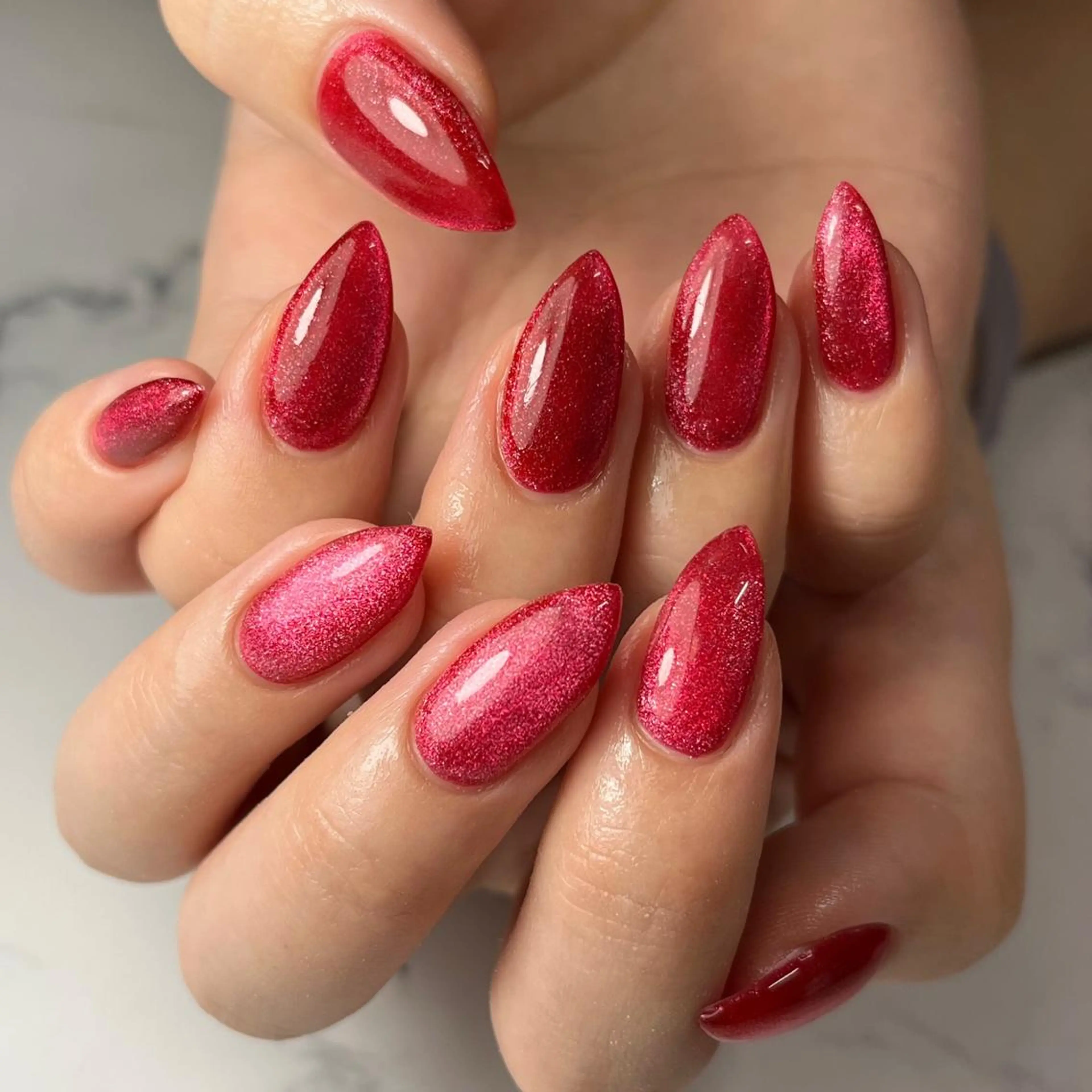 ネイル マグネットネイル 赤色 シンプルネイル ハンドネイル NAIL NOWのネイルデザイン