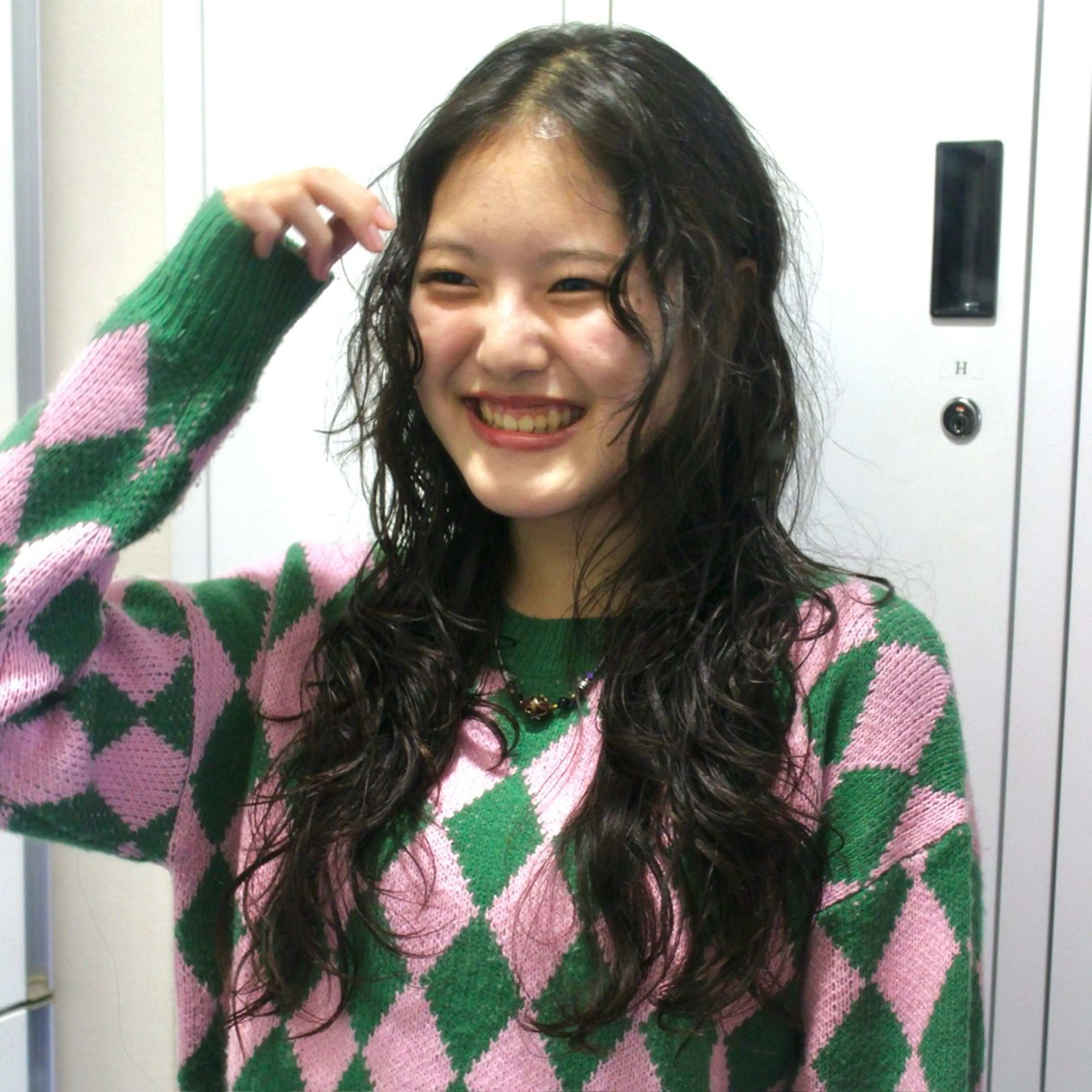 ロング パーマ ロング カーリーパーマ/ 透明ｶﾗｰ/MIKUのヘアスタイル