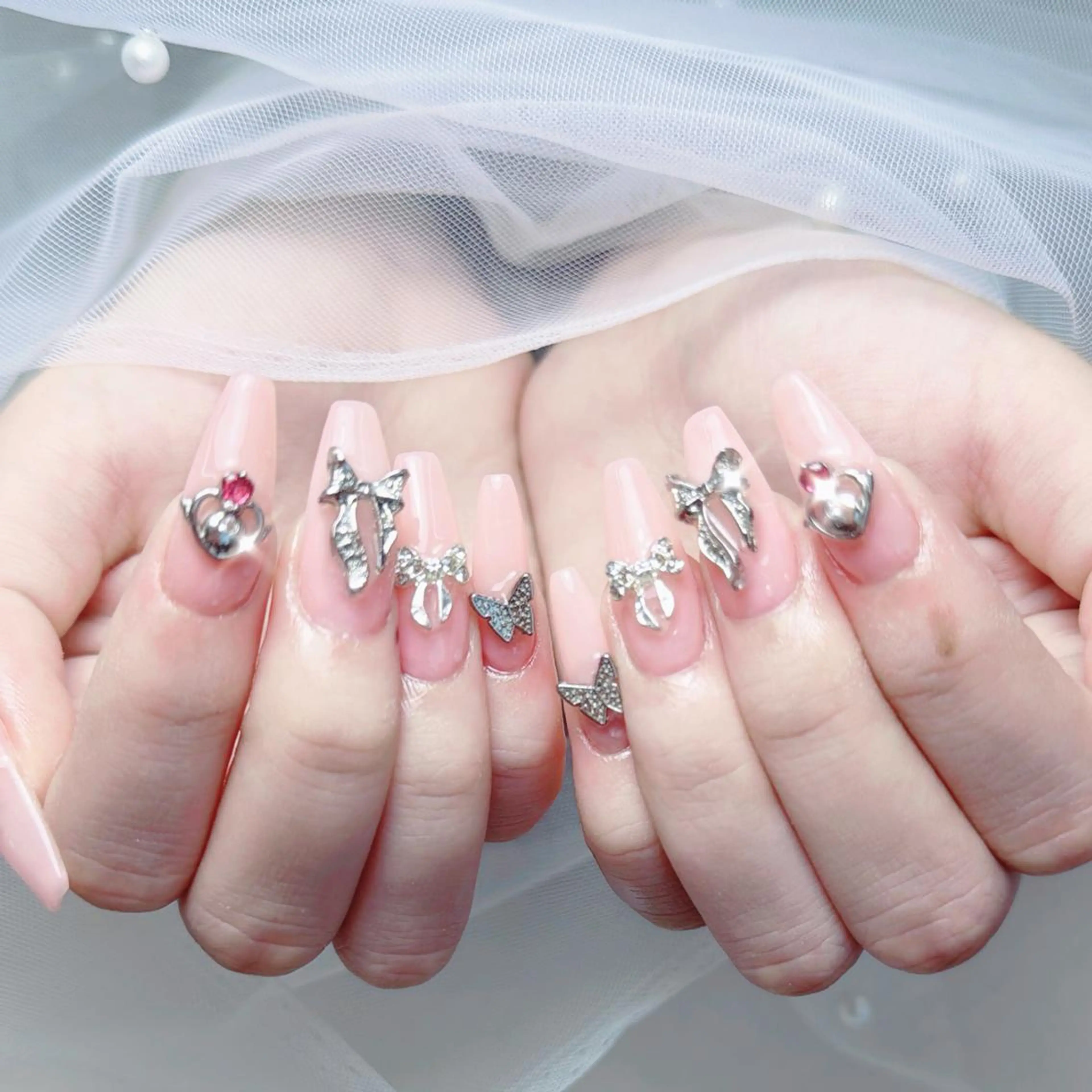 ネイル queens nailsalonのネイルデザイン