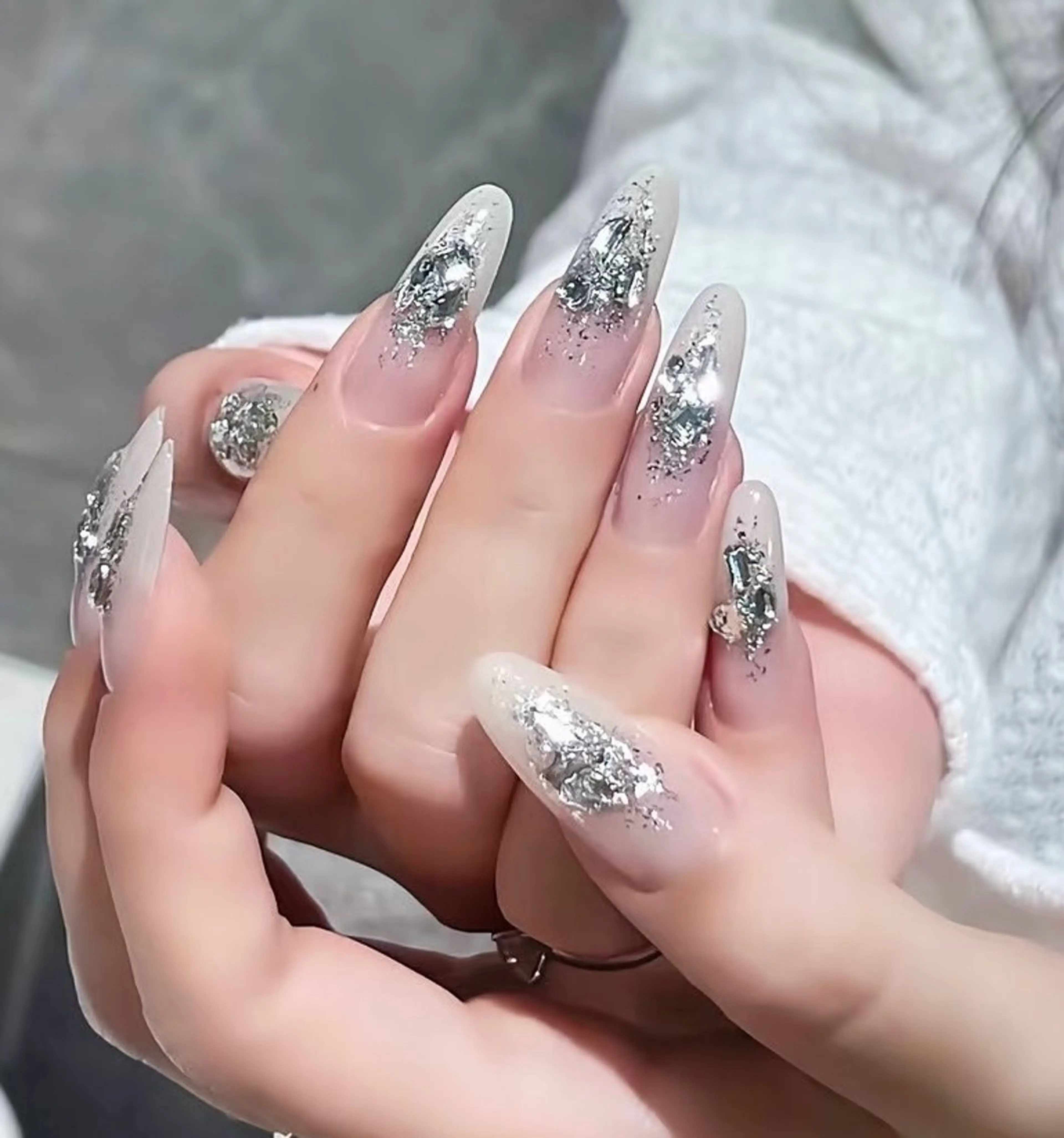 ネイル 高木 維麗絲のネイルデザイン