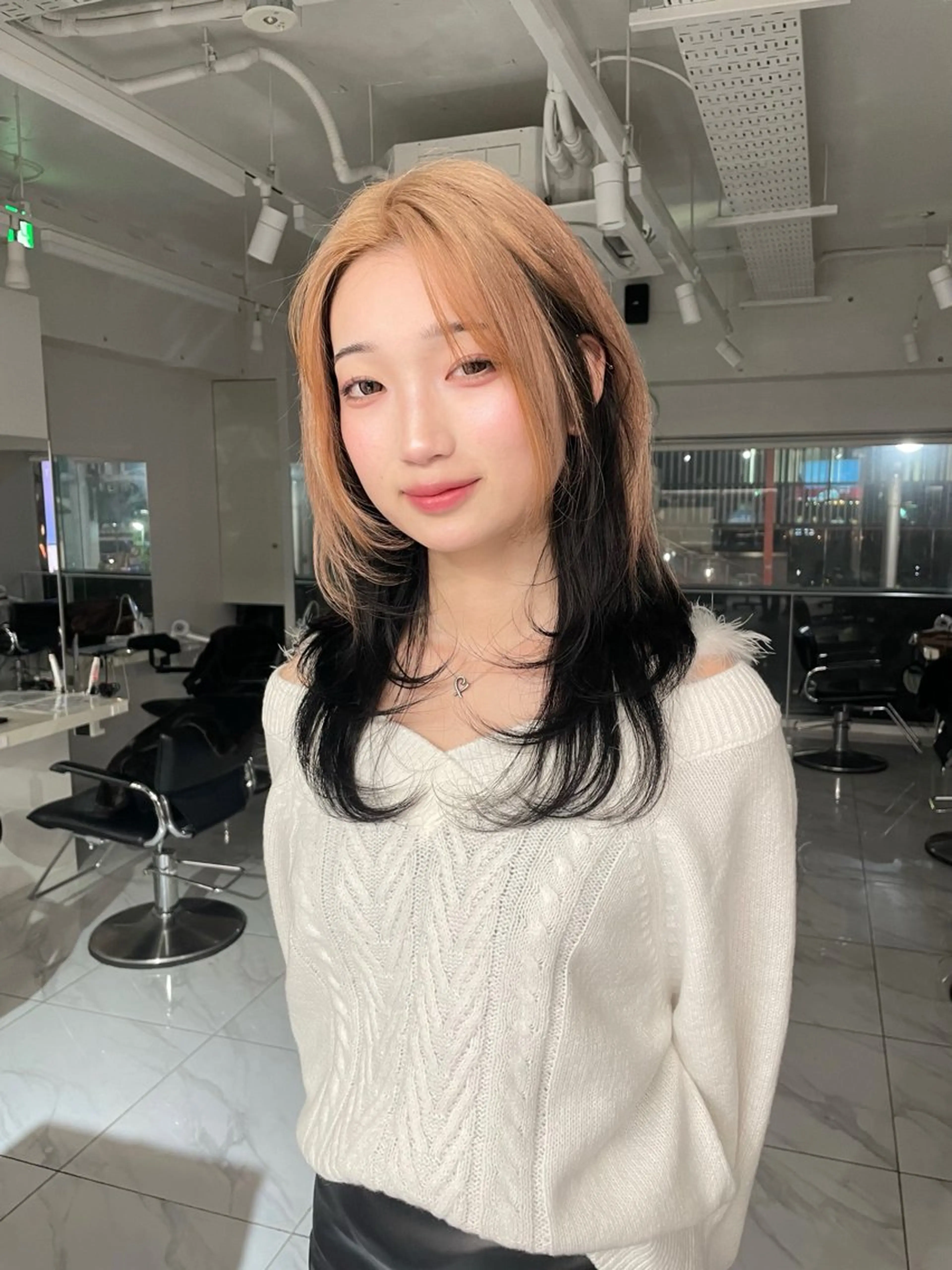 ロング カラー ベージュカラー ハイトーンカラー 渋谷美容師 ユイのヘアスタイル