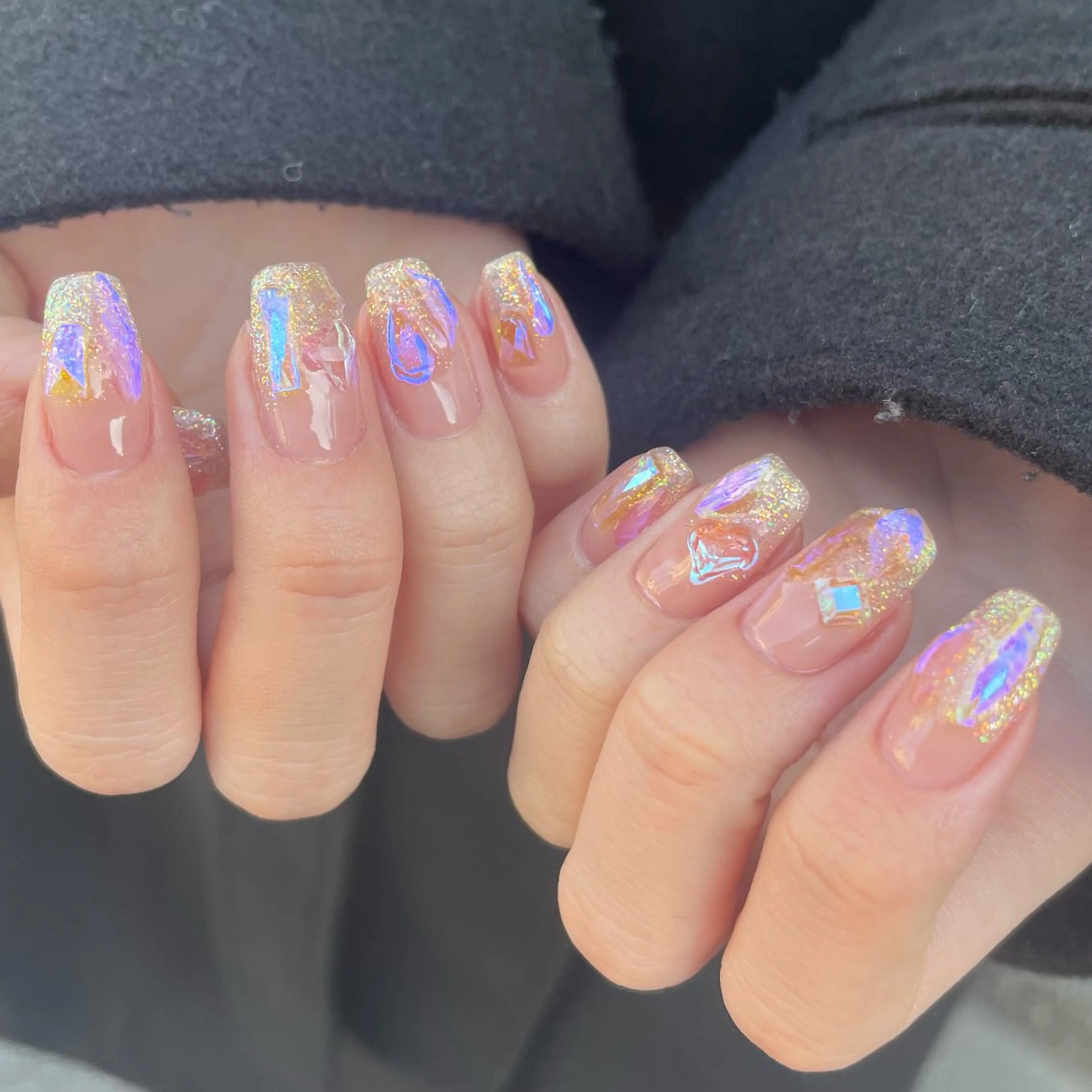 ネイル オーロラネイル ストーンネイル ハンドネイル KULIN Kanaのマツエク・マツパデザイン