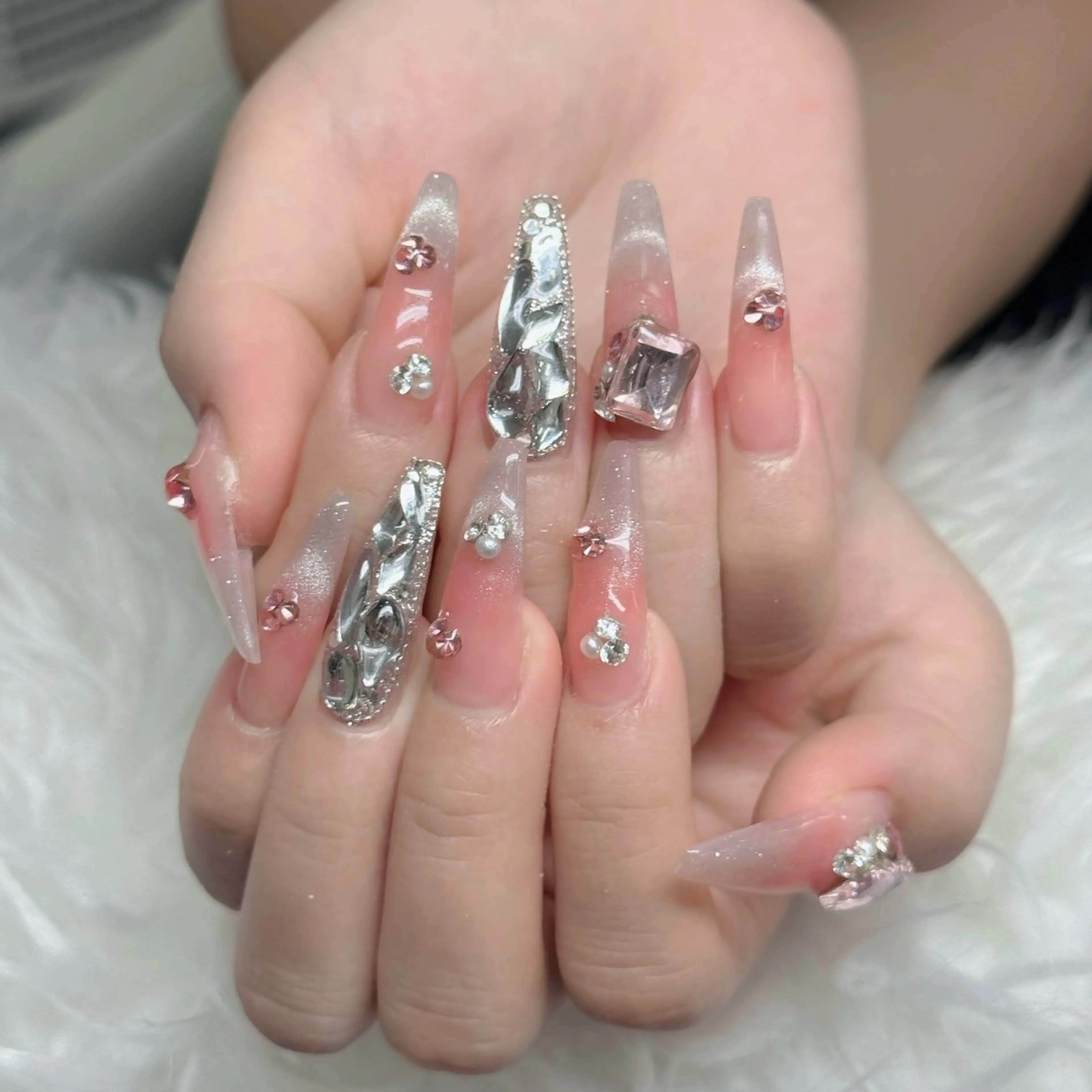 ネイル ロングネイル マグネットネイル リボン 夏ネイル スーパーロングネイル ハンドネイル Hani Nail Salonのネイルデザイン