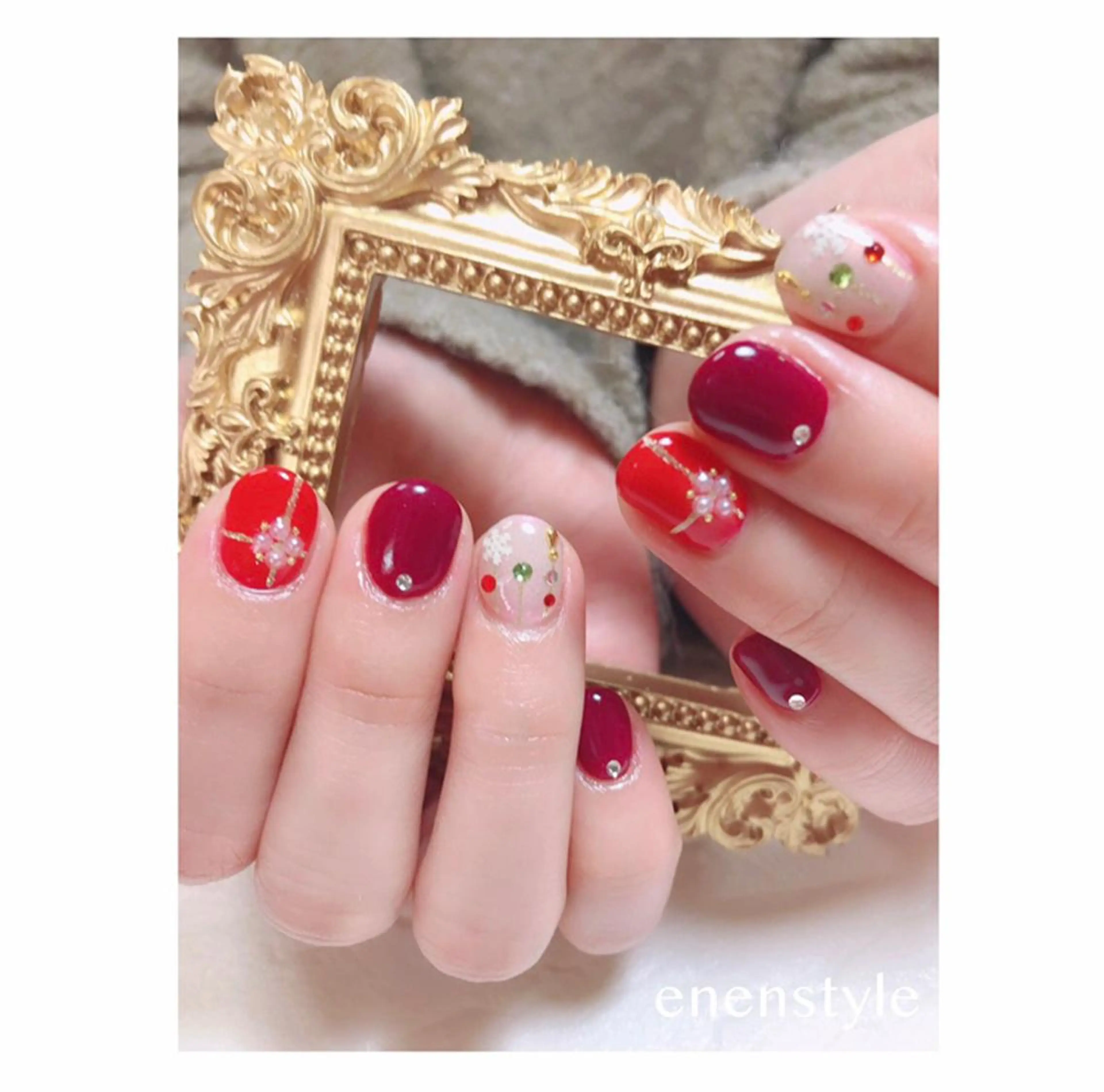 ショート ネイル クリスマス ジェルネイル ニュアンスネイル オフィスネイル ワンカラーネイル ハンドネイル 👑enen style👑のネイルデザイン