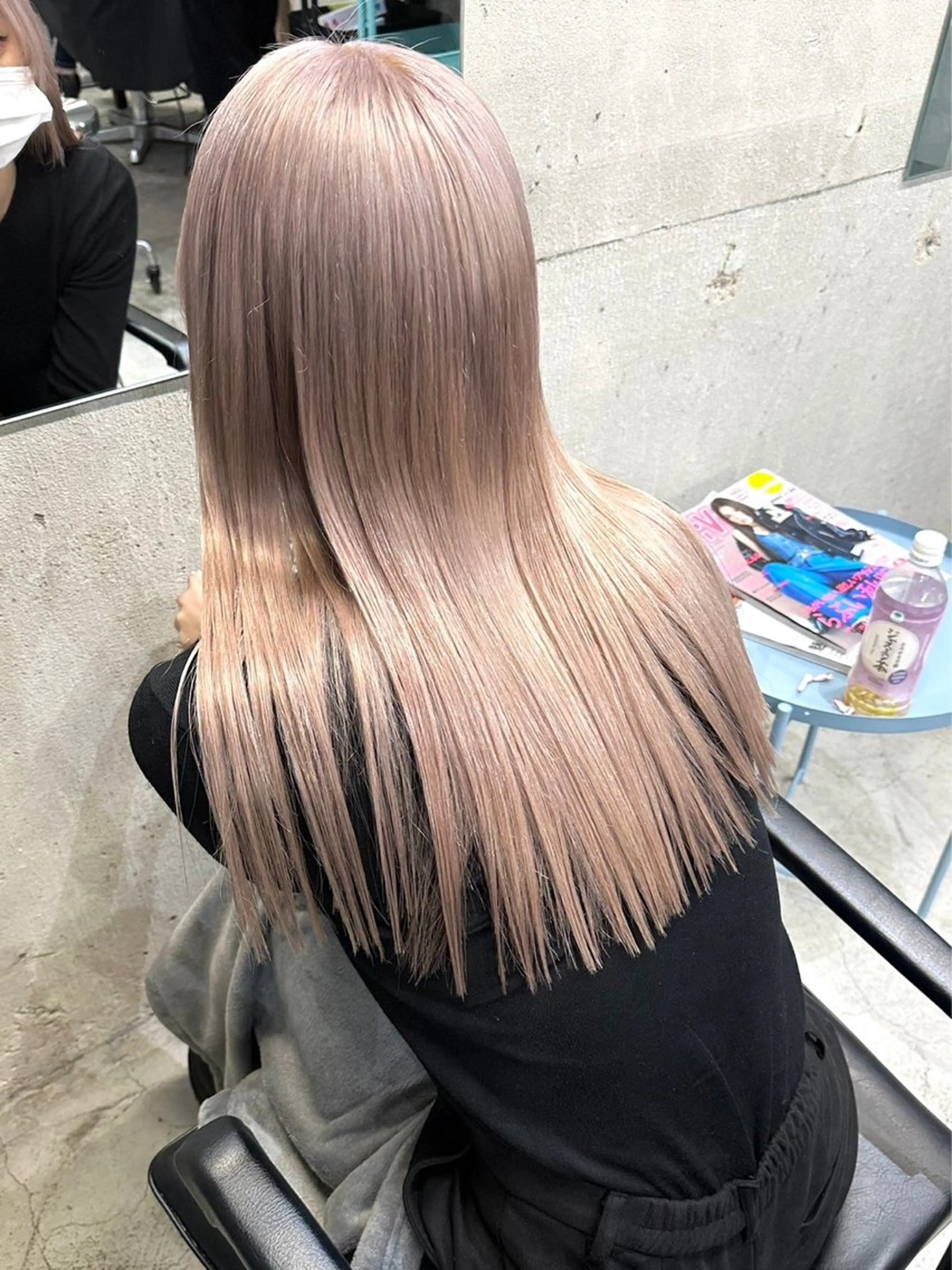 ロング カラー ヘアカラー トリートメント 艶ハイトーン🌈 ユウトのヘアスタイル