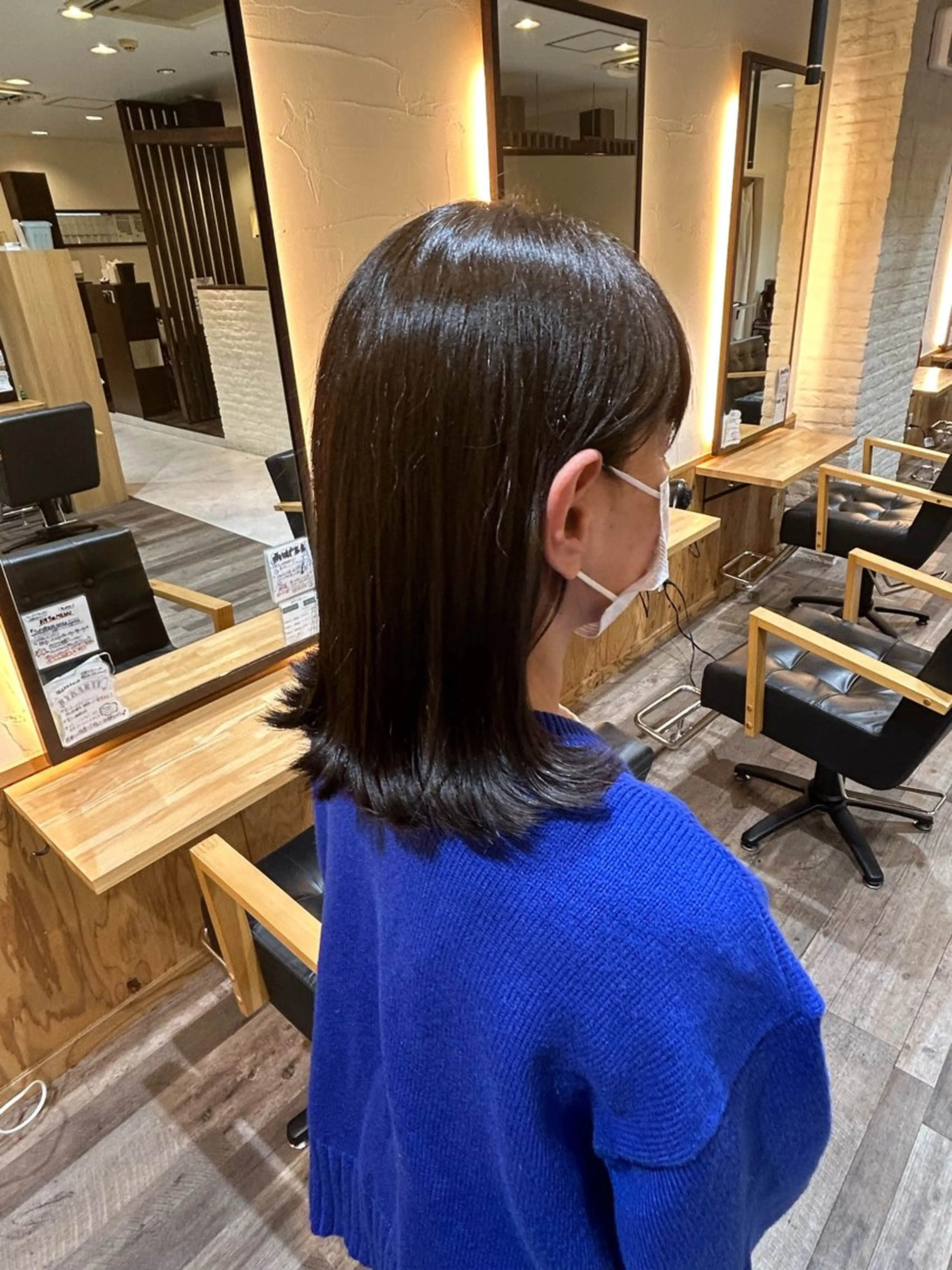セミロング 高野 愛子のヘアスタイル
